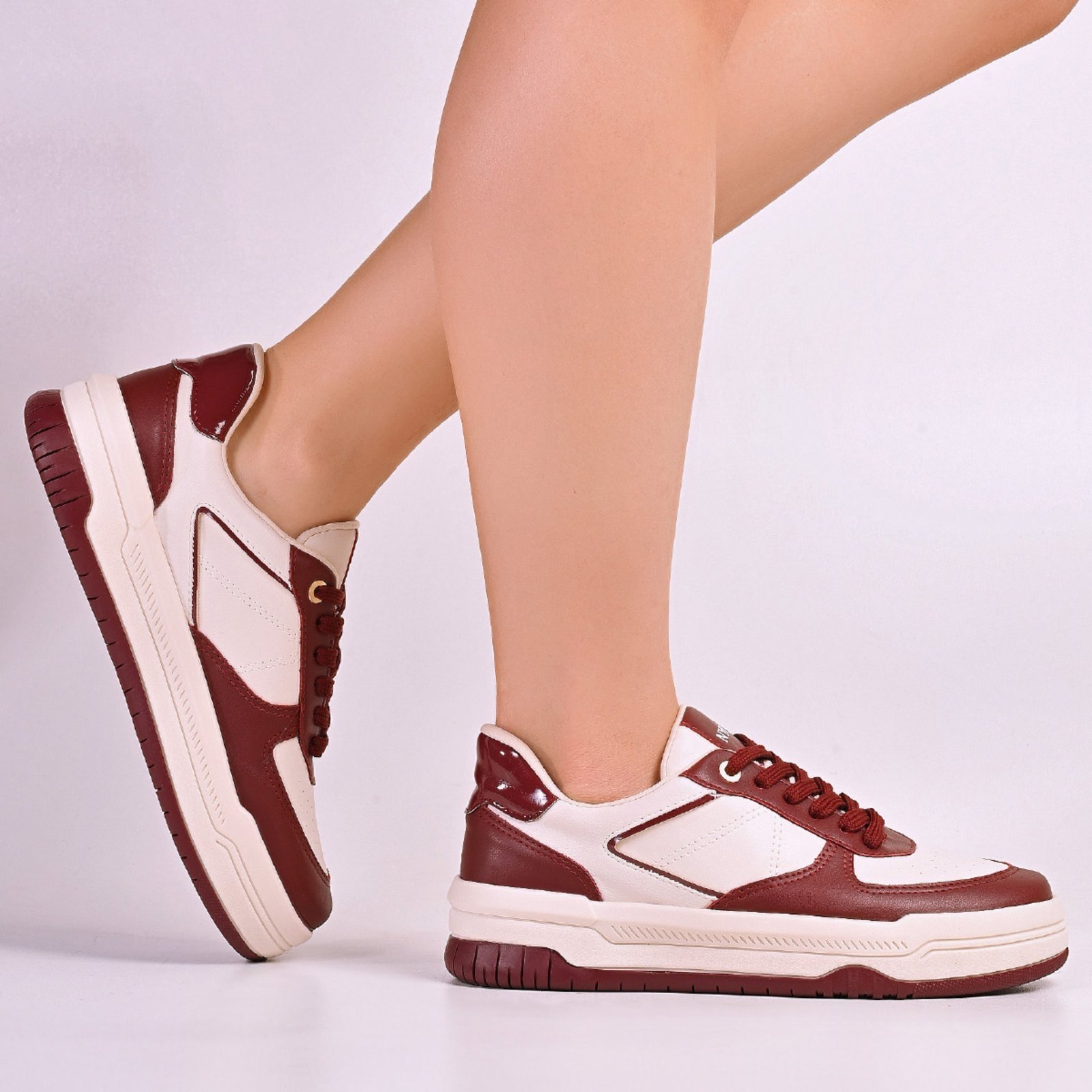 Vista 3 Tênis Feminino NYC Shoes Casual com Detalhes Vinho NYC NEW YORK CITY SHOES bege/vermelho NYC NEW YORK CITY SHOES bege/vermelho