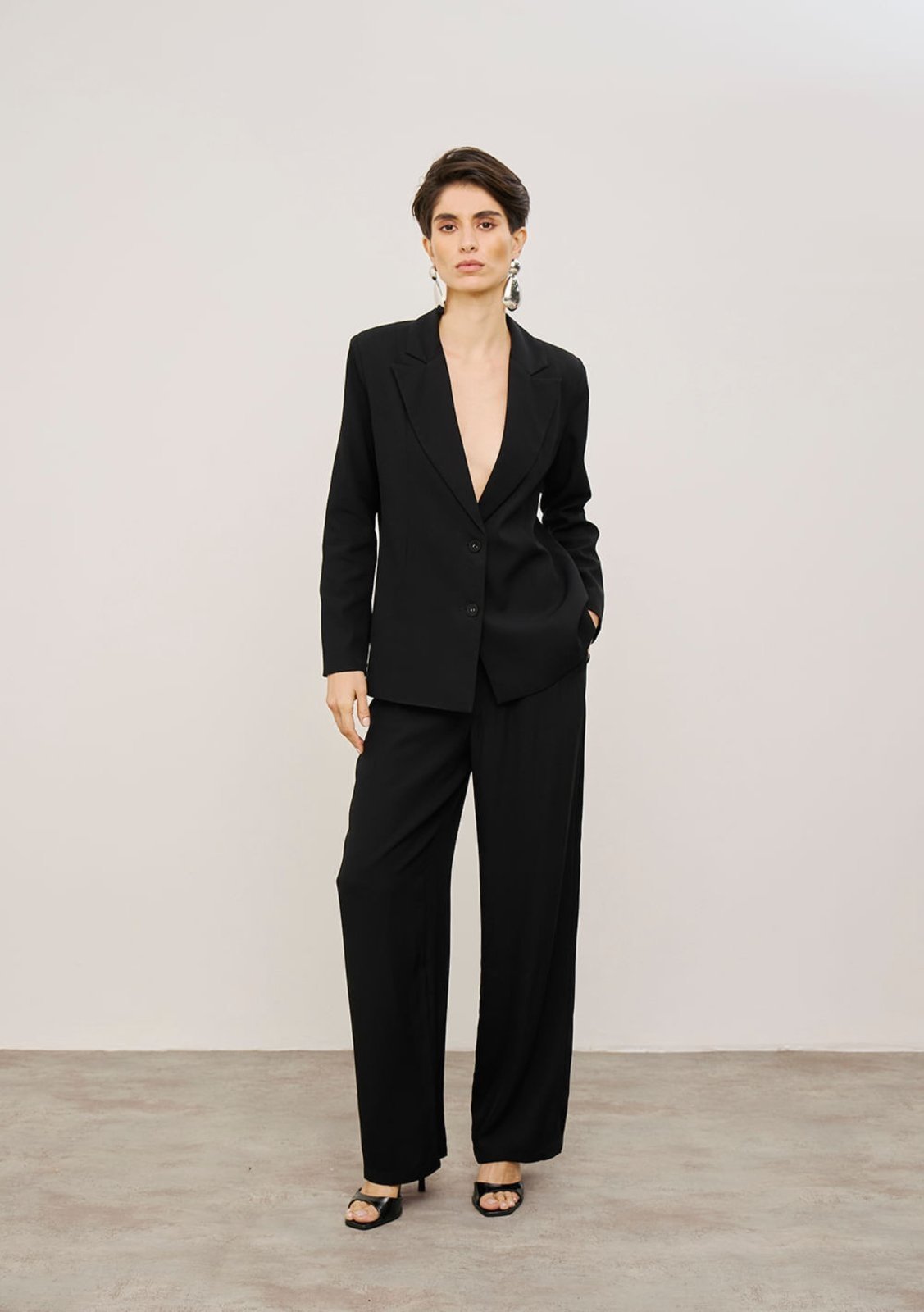 Blazer Iódice Solto Manga Longa Padrão Preto