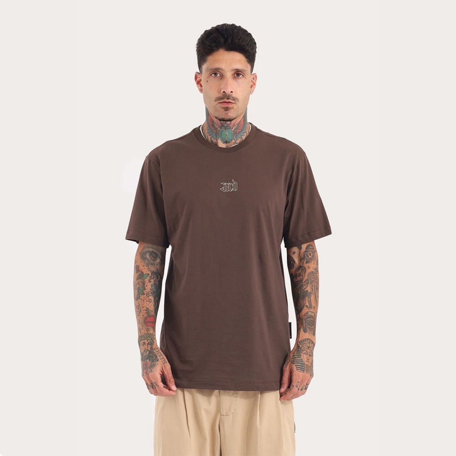 T-Shirt Regular M/C Caligrafiti Outline