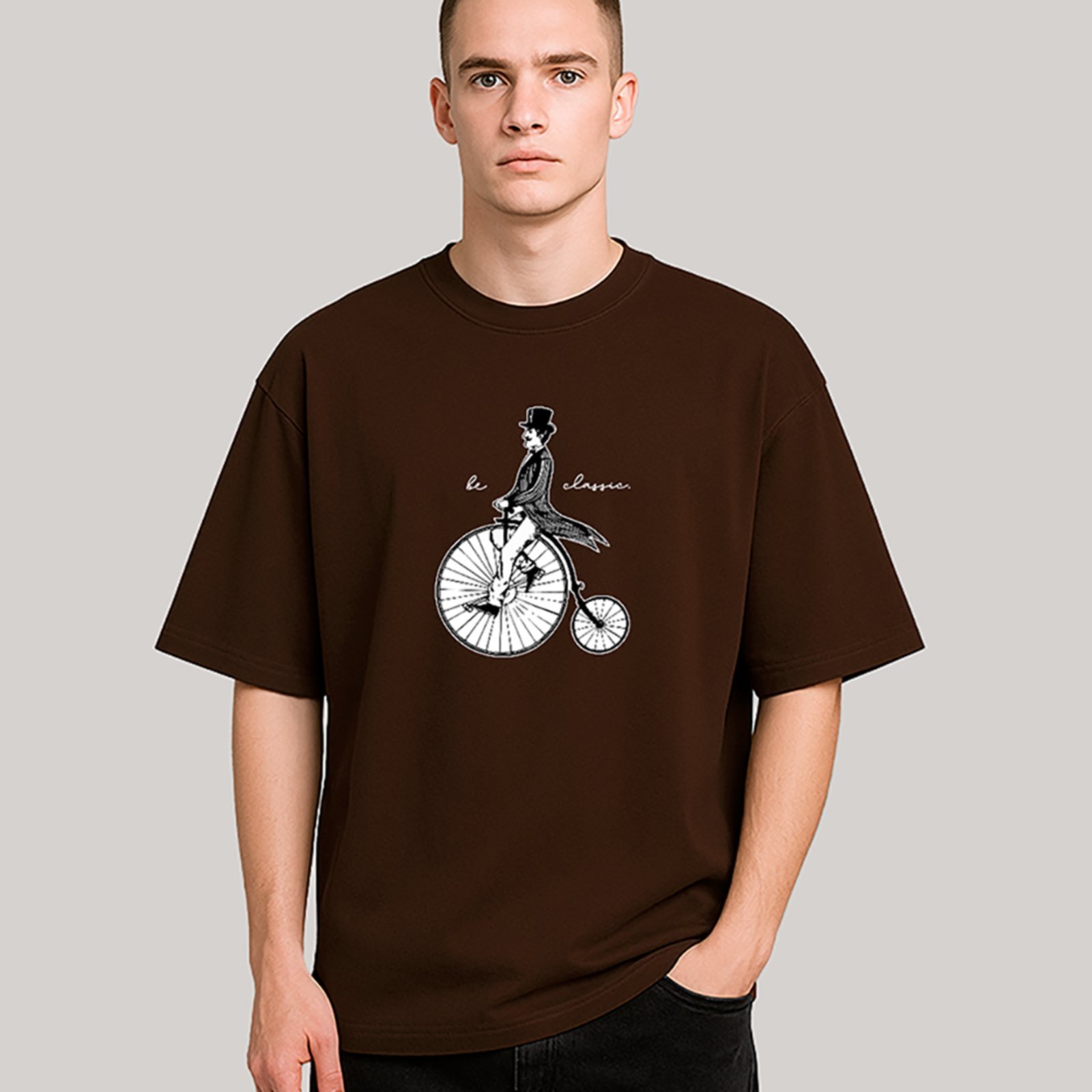 Camiseta Ousy Unissex Streetwear Le Chapeau Vintage Bicycle Oversized Marrom