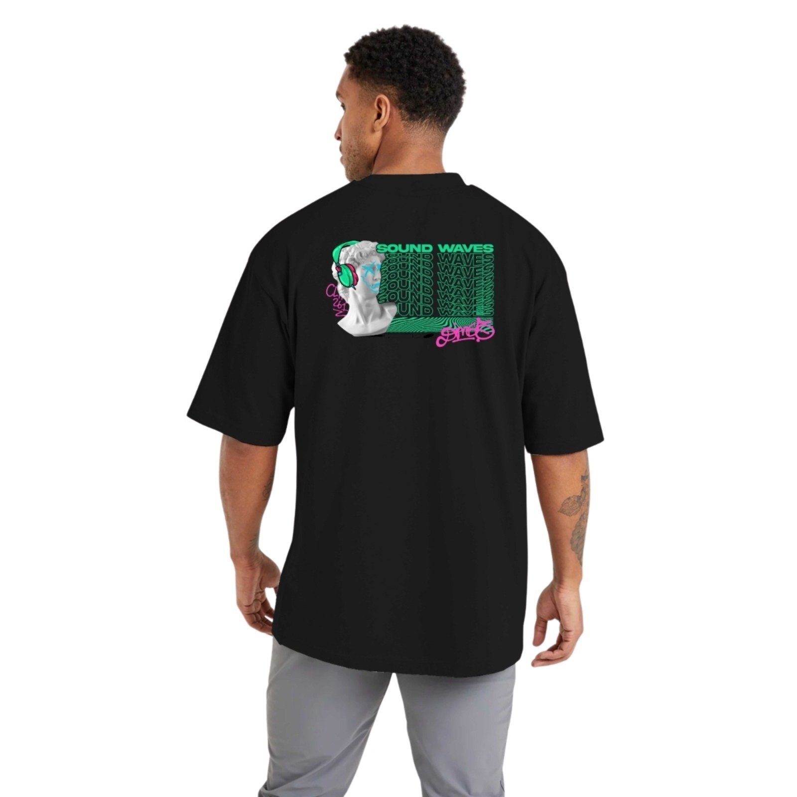 Vista 3 Camiseta Oversized Streetwear de Algodão Masculina Ideal para Academia e Esportes Sound Relaxado preto Relaxado preto