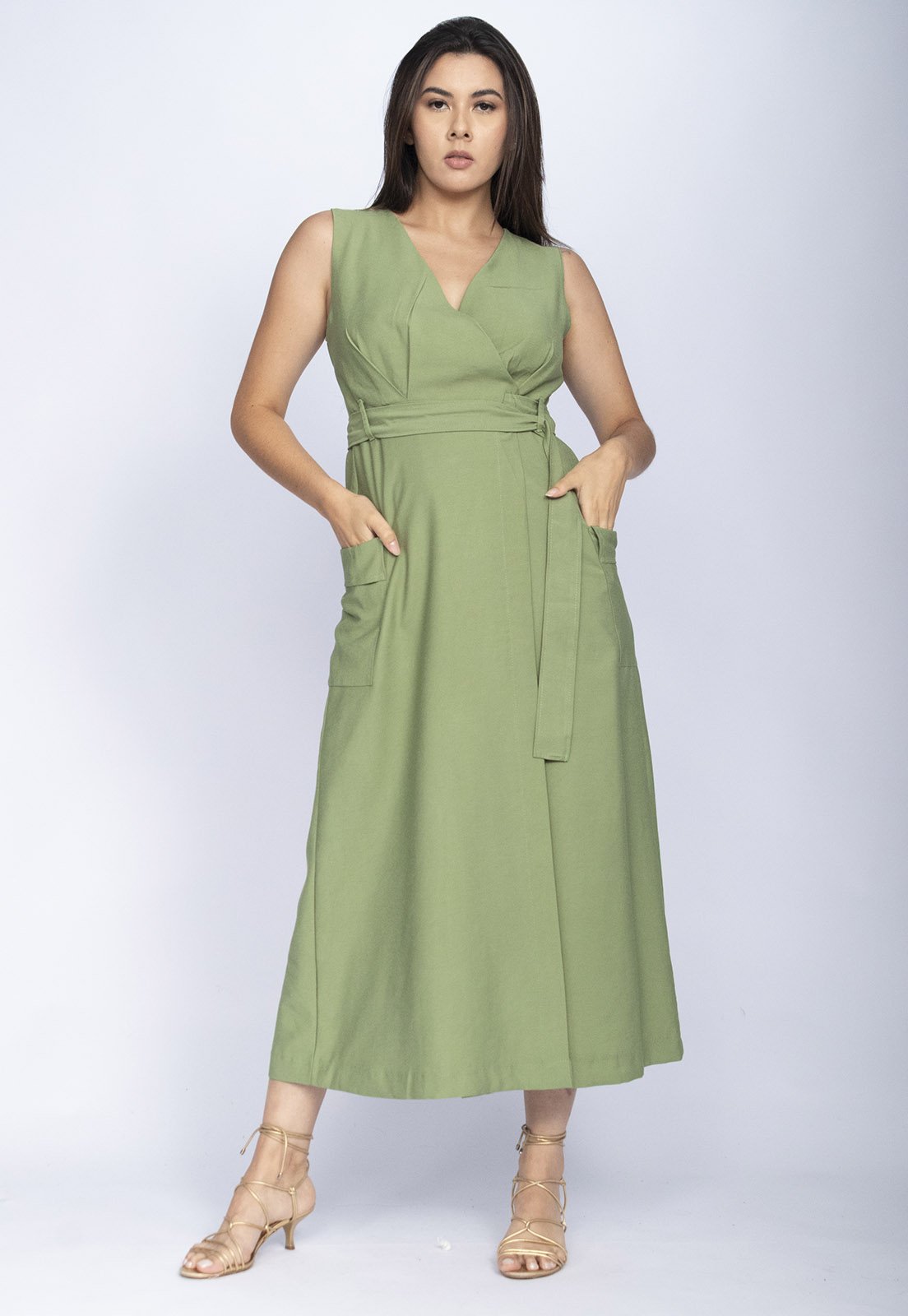 Vestido Amazonia Vital Midi Duna Transpassado com Bolsos Verde Sage