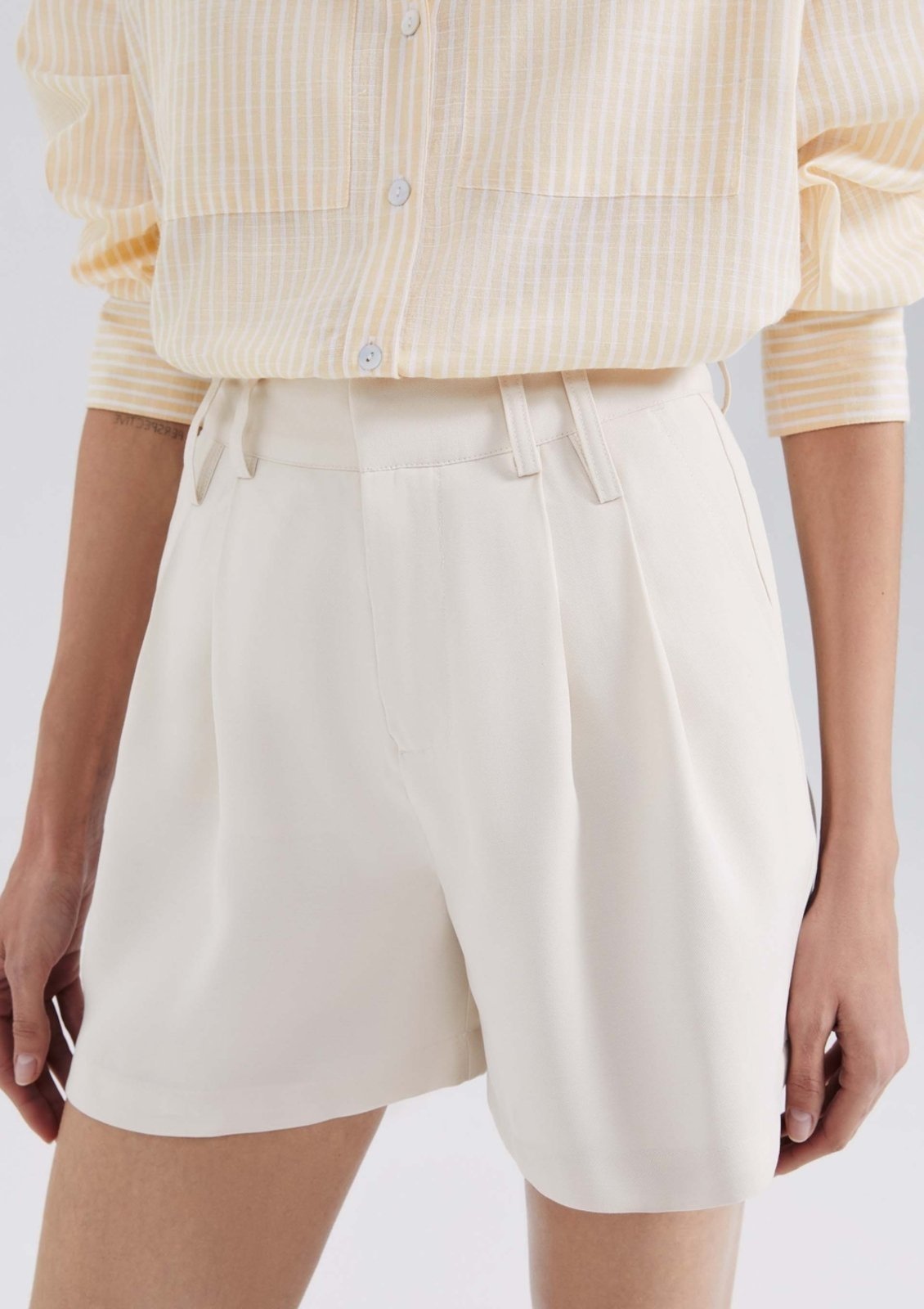 Shorts Feminino Em Alfaiataria Peach Touch Hering