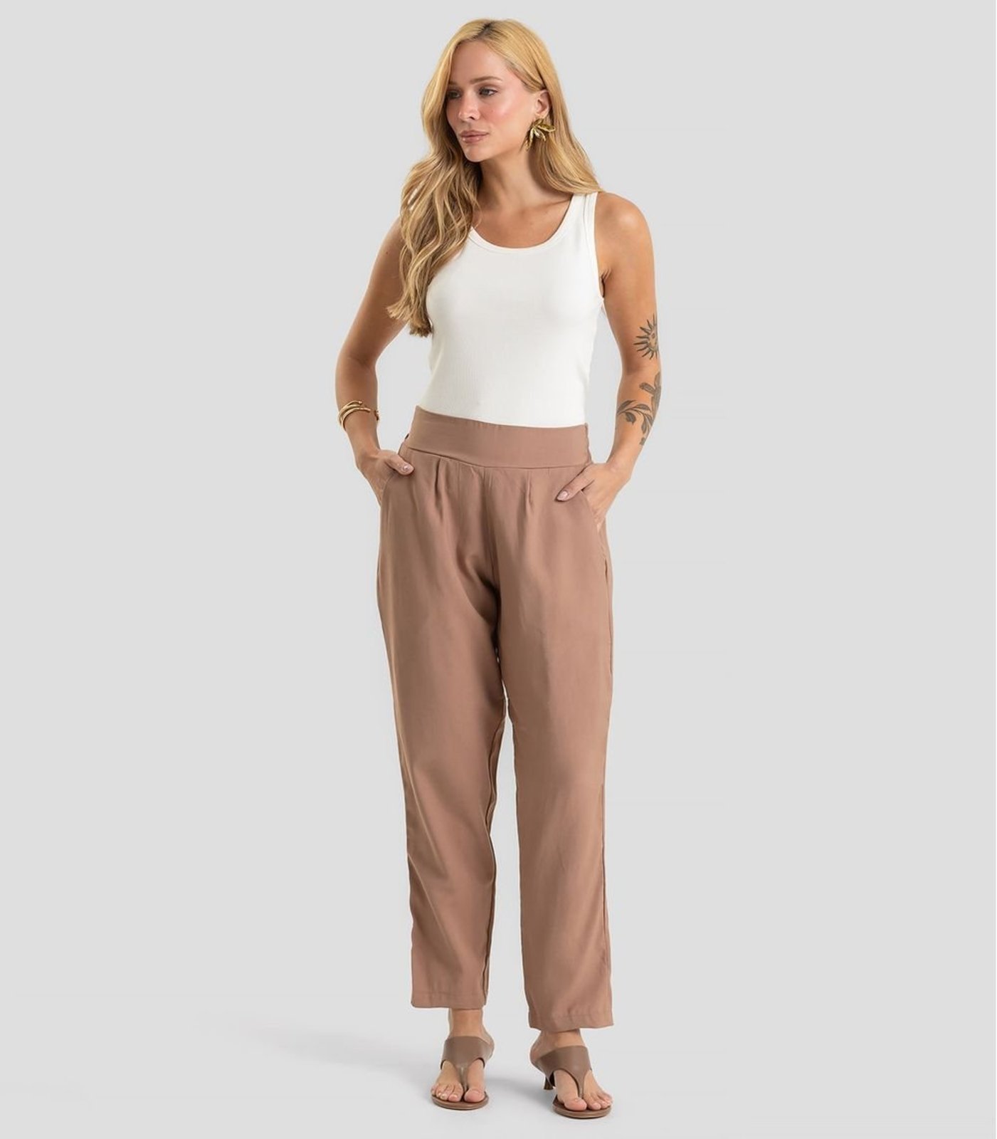 Calça Pantalona Feminina Em Alfaiataria Dianna Bege