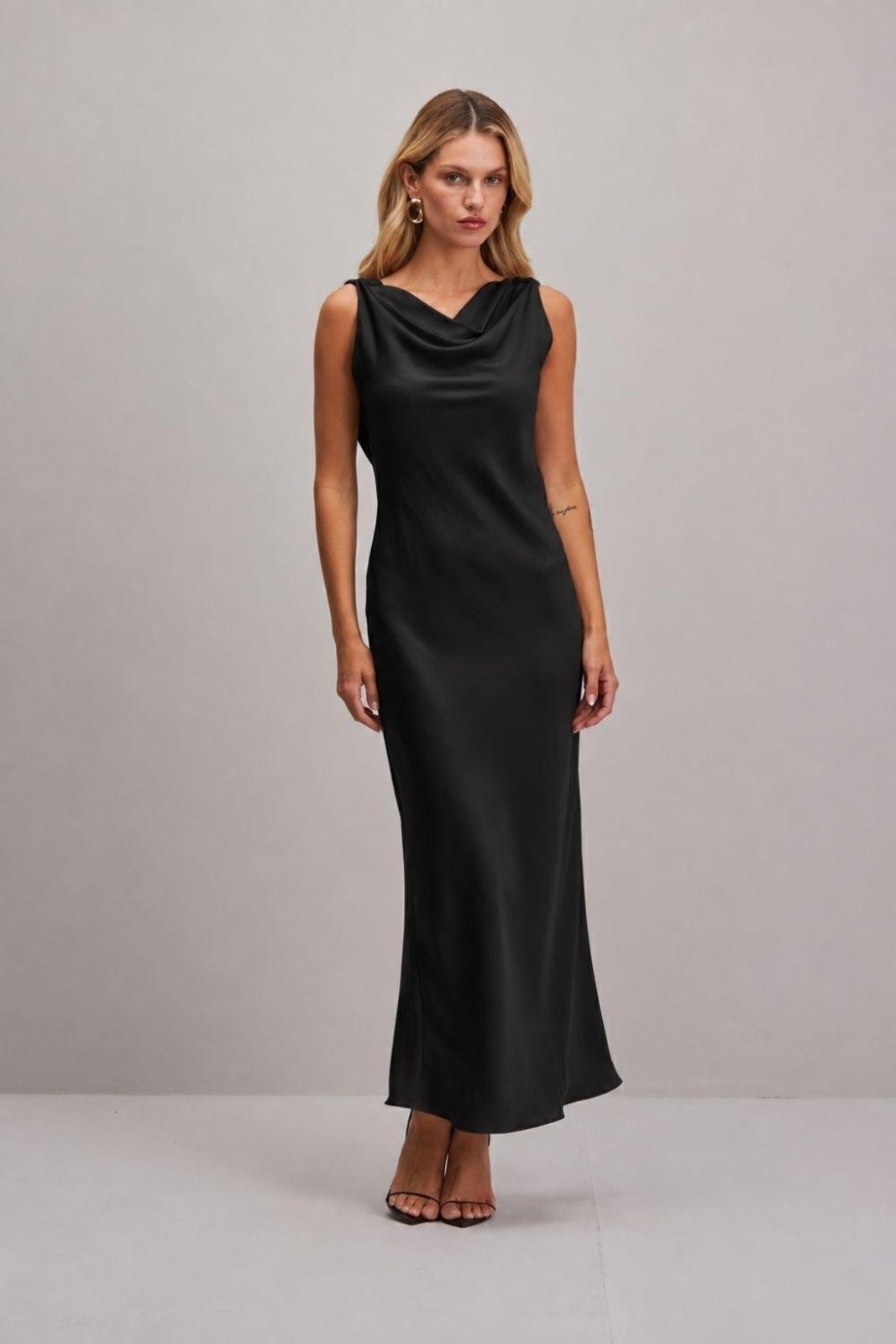 Vestido Com Detalhe Em Passantes Carlota Costa Preto