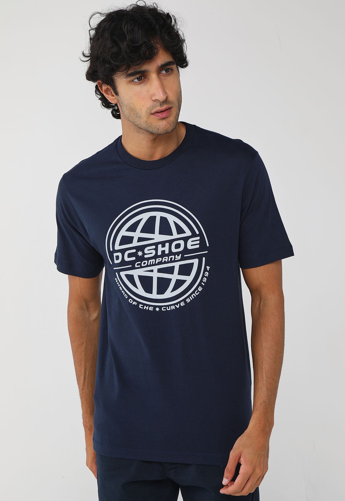 Camiseta Masculina DC Shoes Ahead Of The Curve Azul Marinho