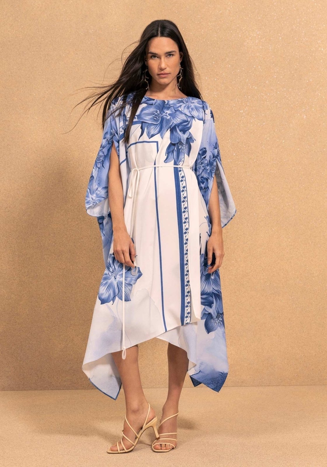 Vestido Chá Estampado Transpassado De Mangas Longas