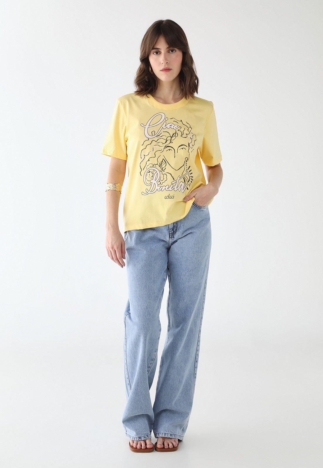 Vista 3 Camiseta Feminina Colcci Estampa Artística Amarela amarelo Colcci amarelo