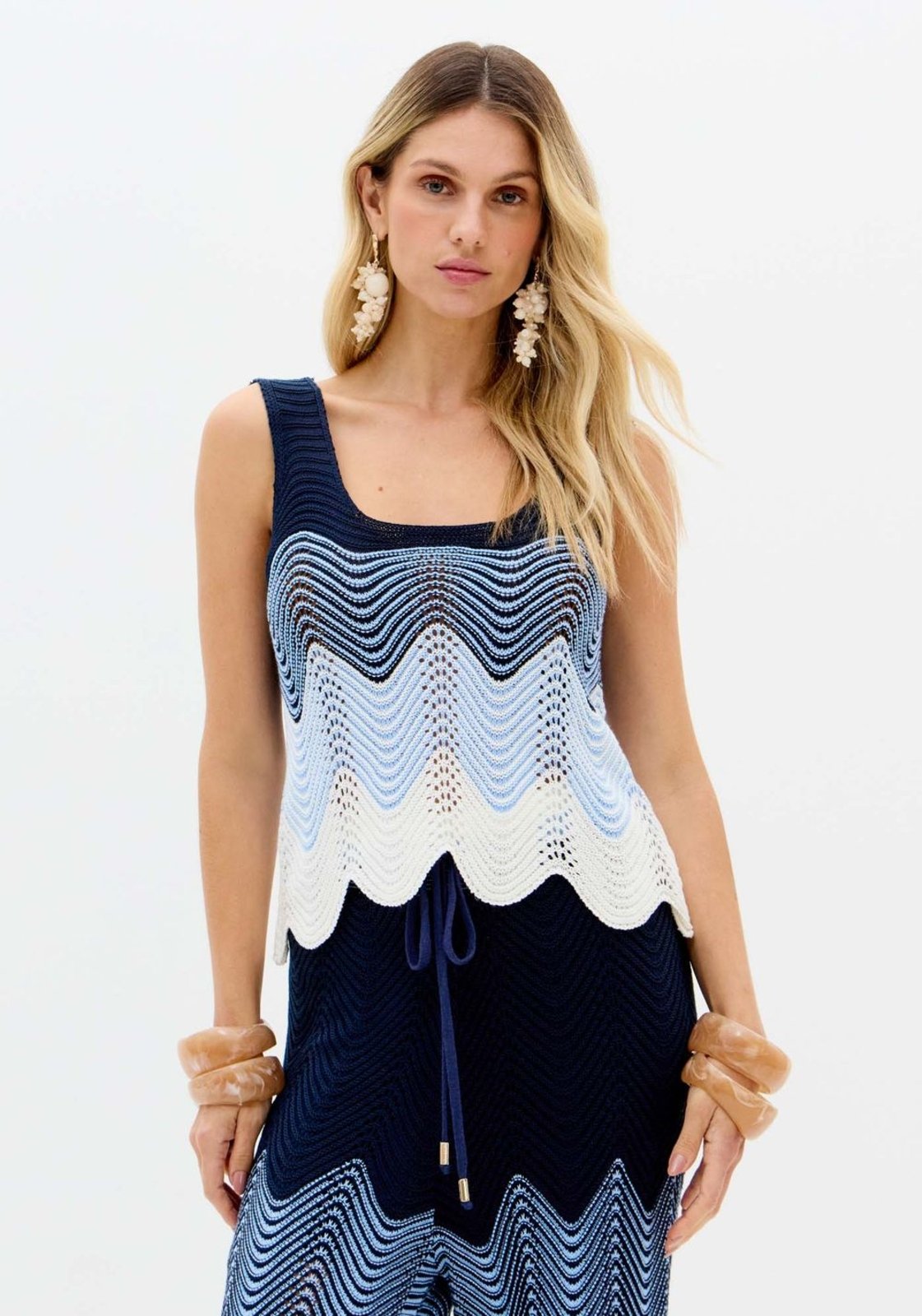 Blusa De Tricô Sem Mangas Lança Perfume