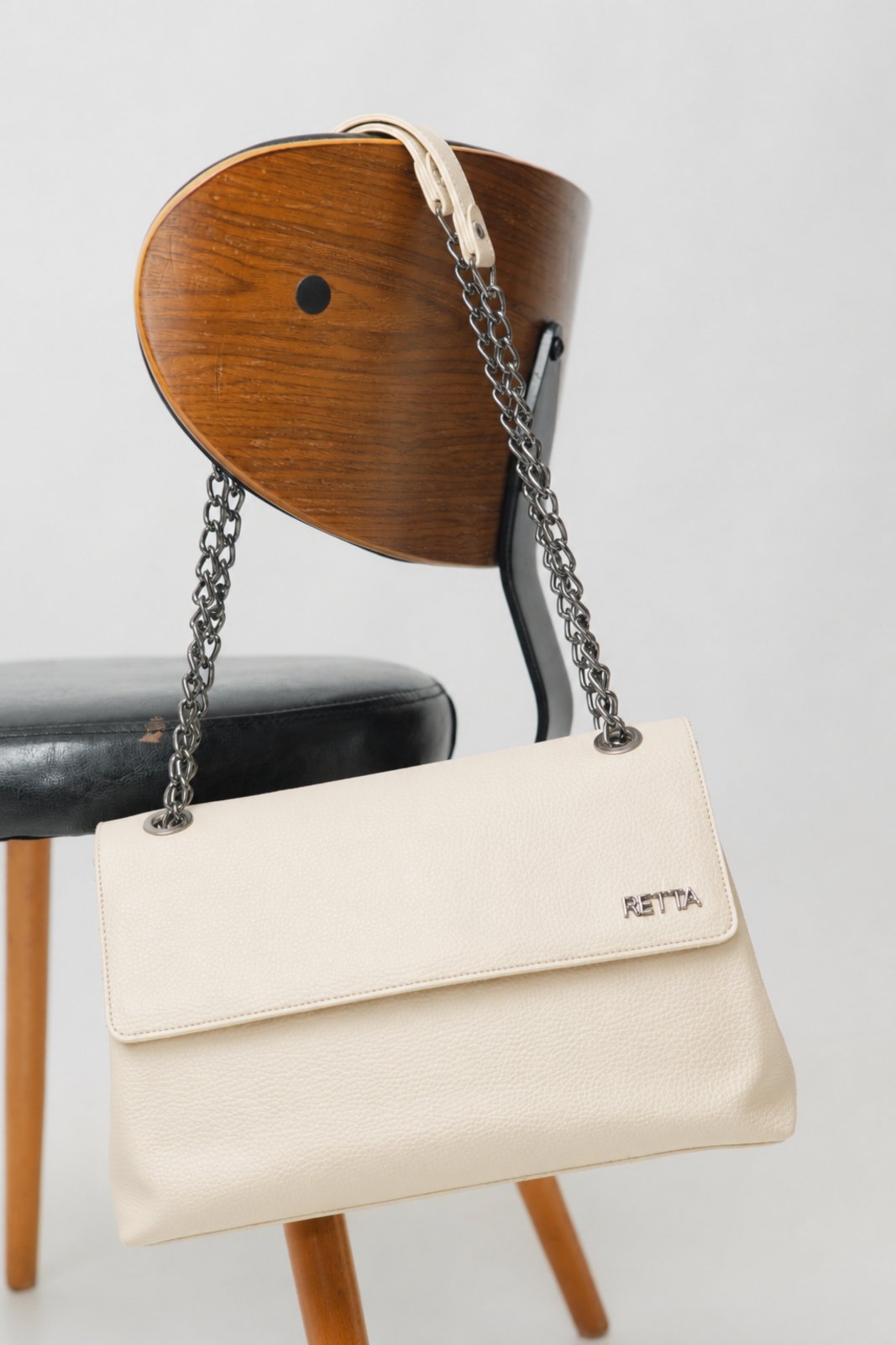 Bolsa Feminina Com Repartição Média para Dia e Noite Luisa Retta