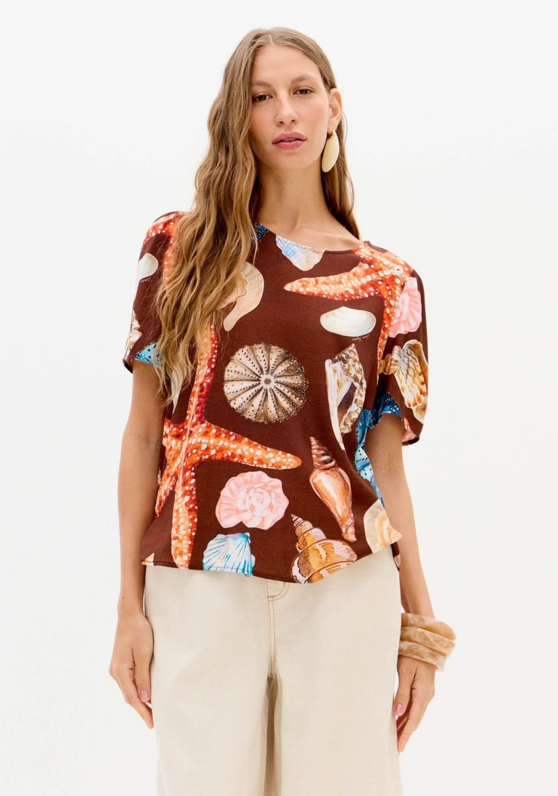 Blusa Mangas Curtas Básica Estampada Lança Perfume