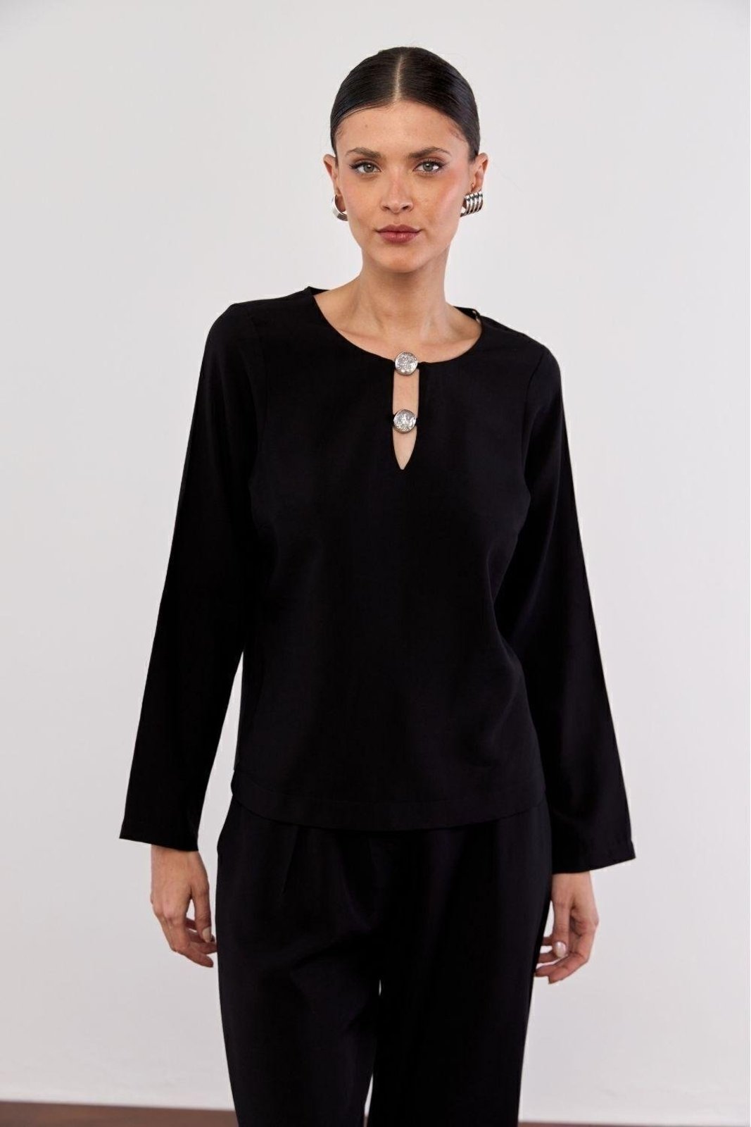Blusa Leve Ritmi Studio Preto