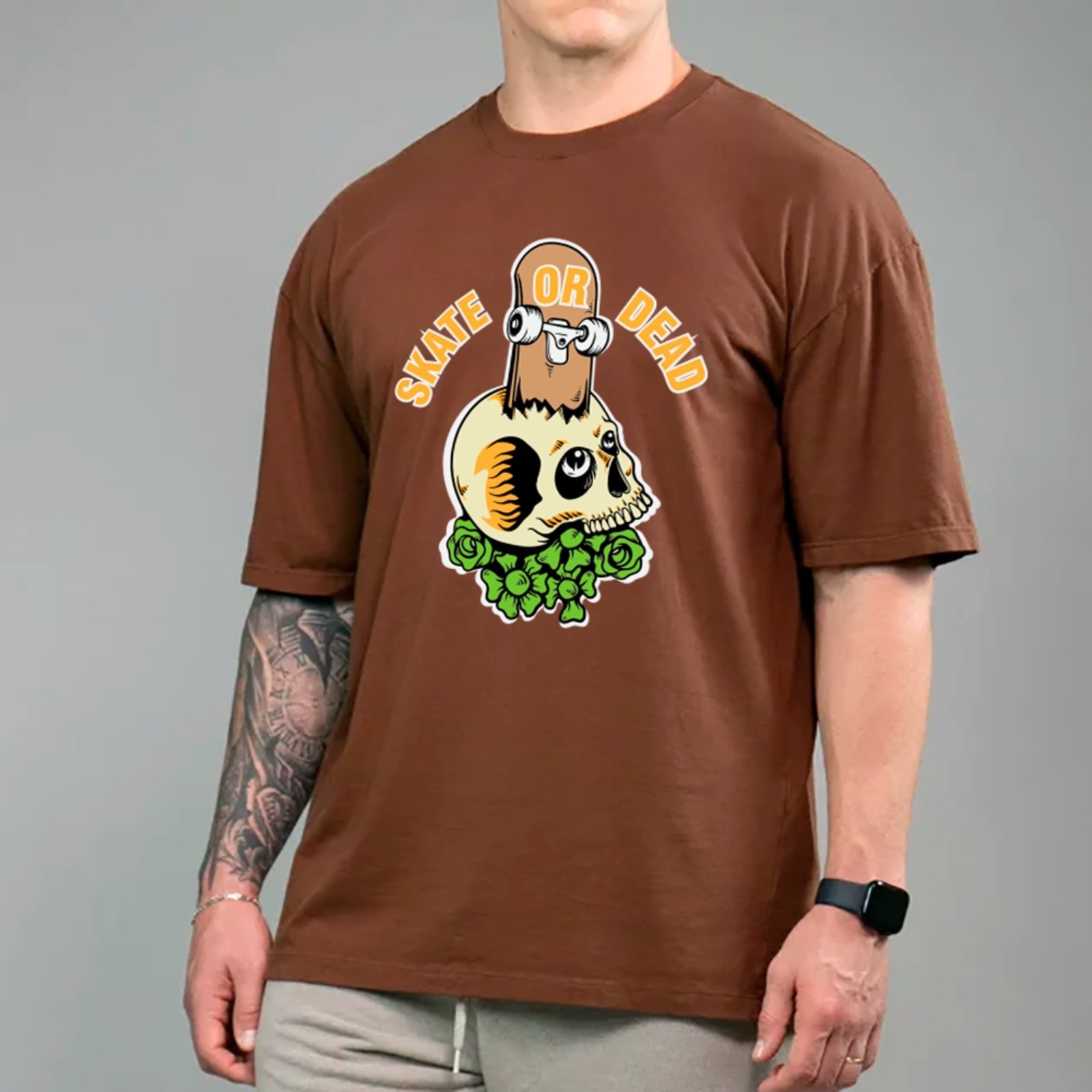 Camiseta Ousy Streetwear Skate or Dead Caveira Oversized Unissex Marrom