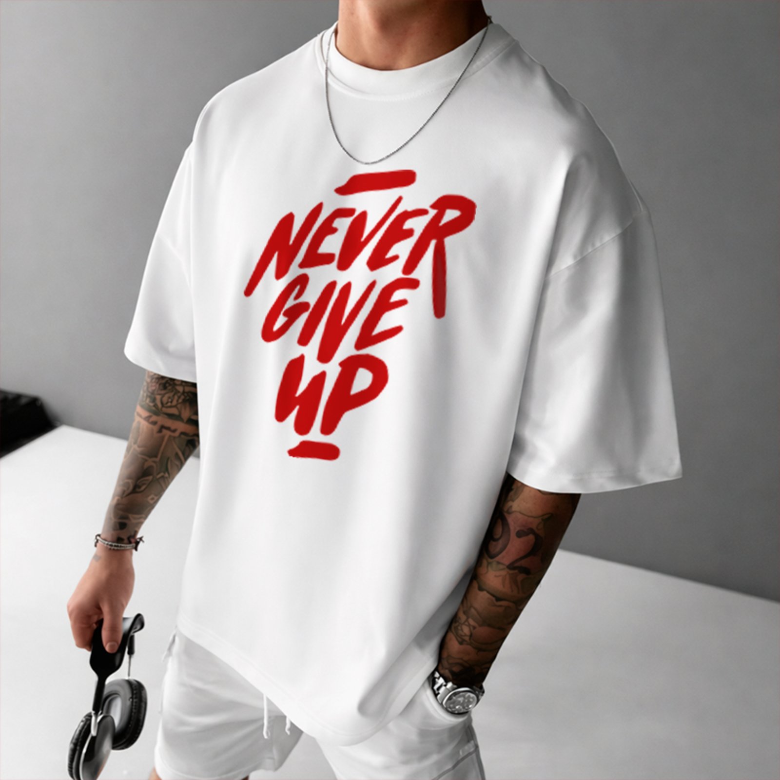 Camiseta Oversized Never Give Up Motivacional Unissex Branco