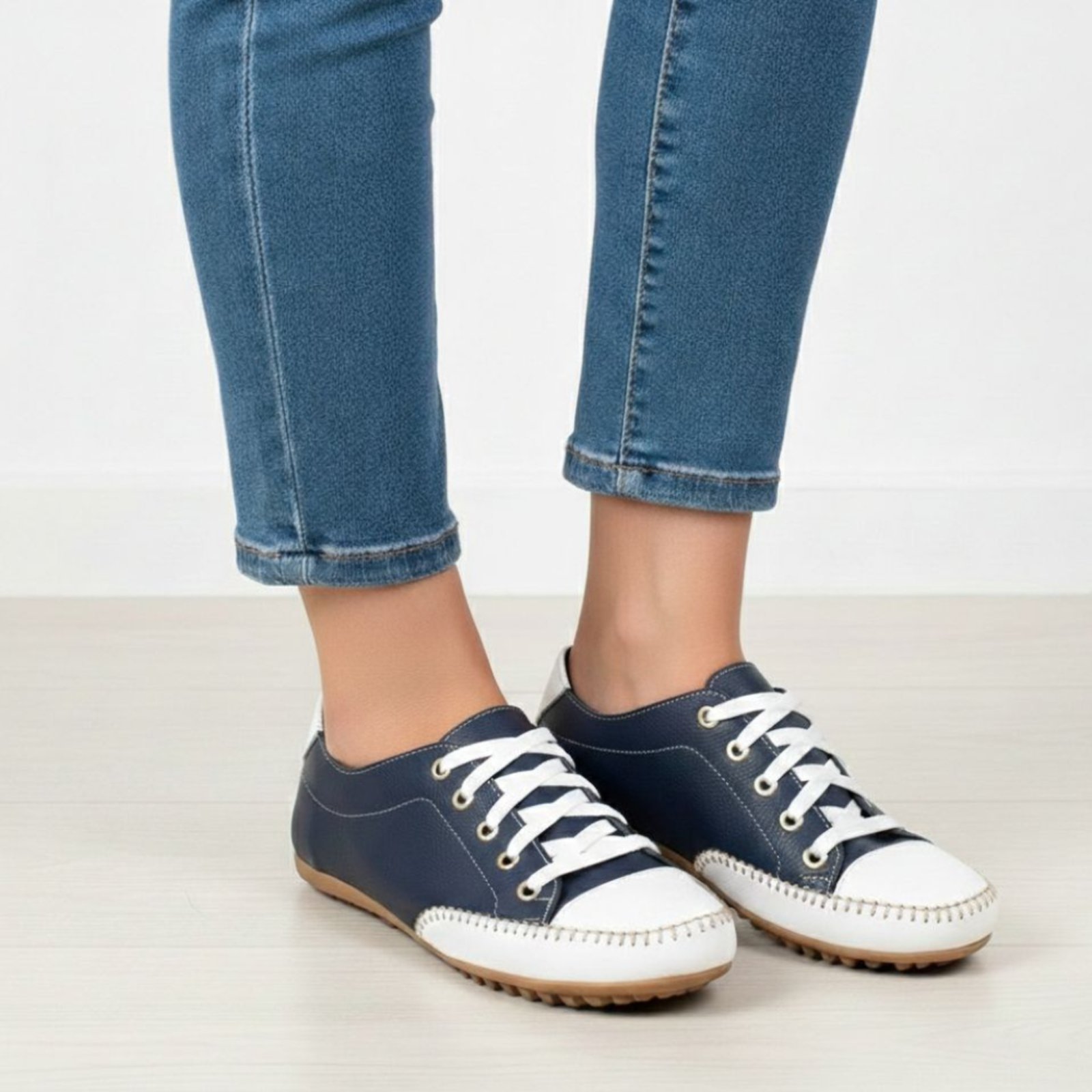 Tênis feminino Azul marinho Mocatênis Confortável Couro Legítimo