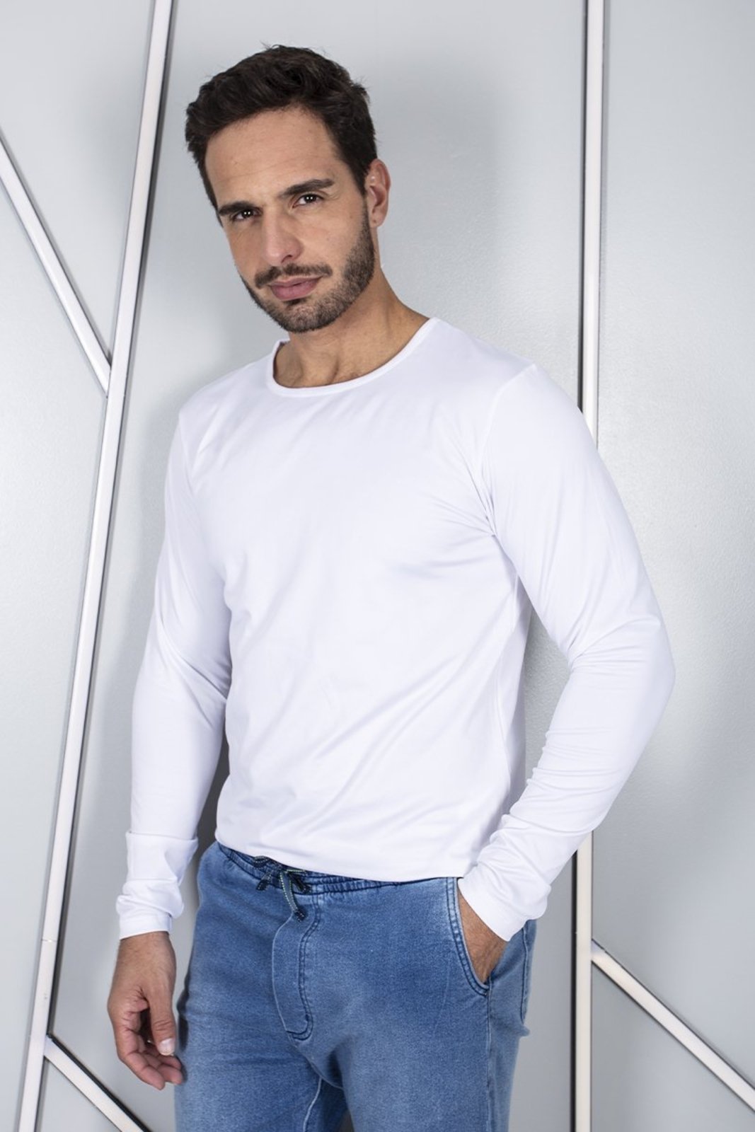 Camiseta Masculina Manga Longa Poliéster Gola Redonda Modelagem Ajustada
