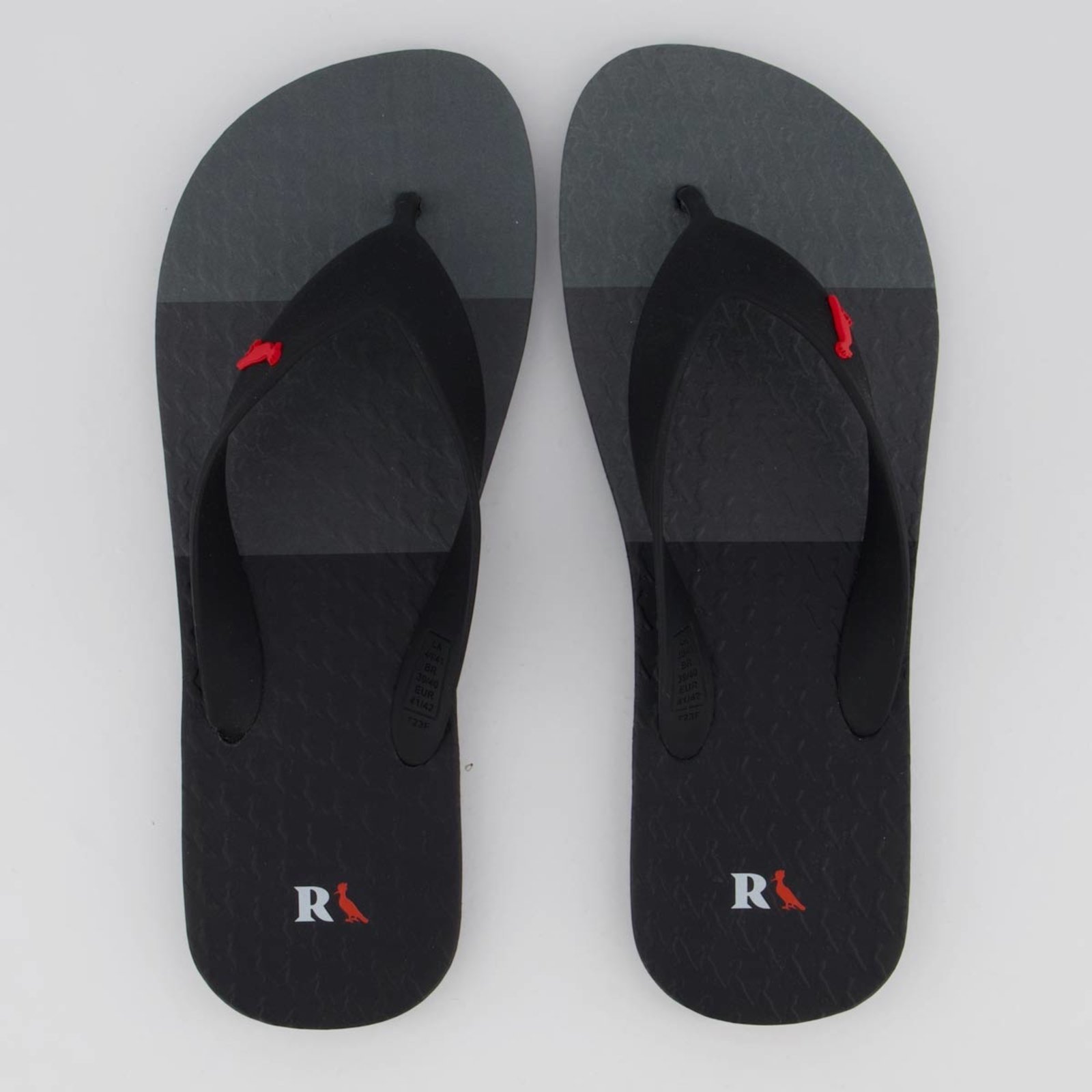 Chinelo Reserva Trancoso Preto e Cinza Escuro