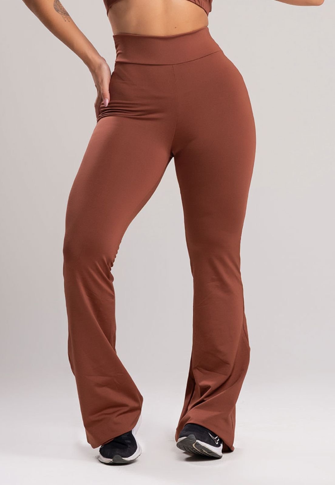 Calça MVB Modas Feminina Flare Pantalona Suplex Marrom