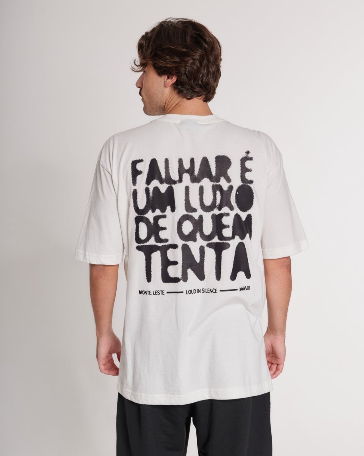 Camiseta Oversized Estampada Tenta