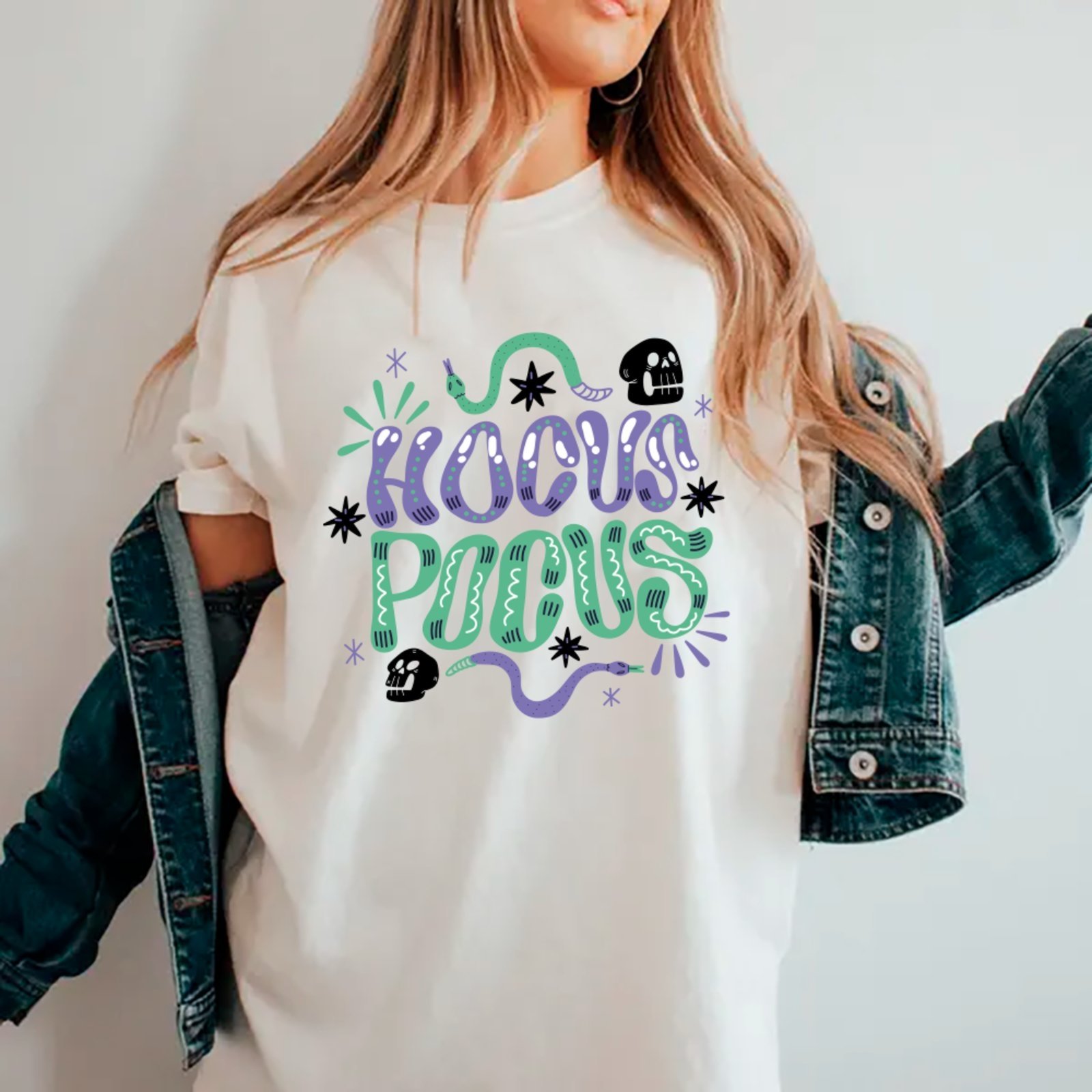 Camiseta Ousy Hocus Pocus Estilo Místico Oversized Unissex Branco