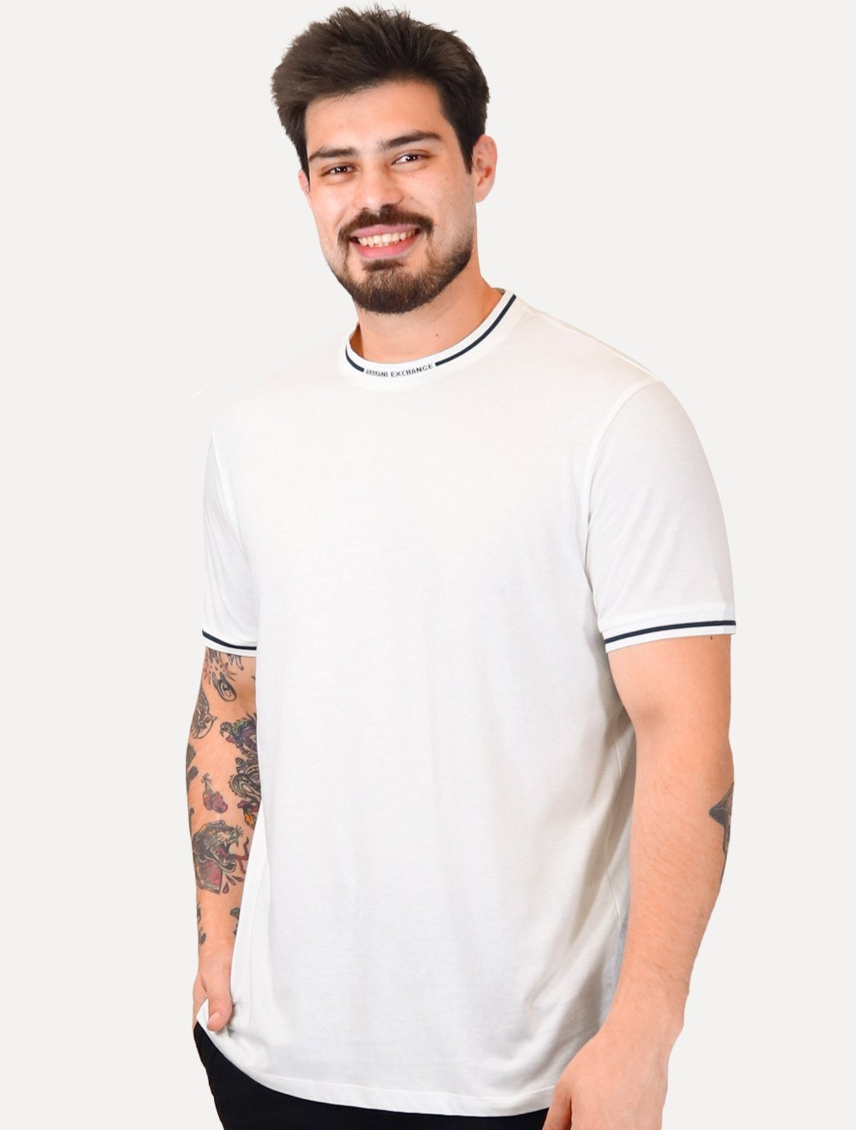 Vista 2 Camiseta Armani Exchange Masculina Regular Fit Marca Gola Off-White off-white white Armani Exchange off-white white