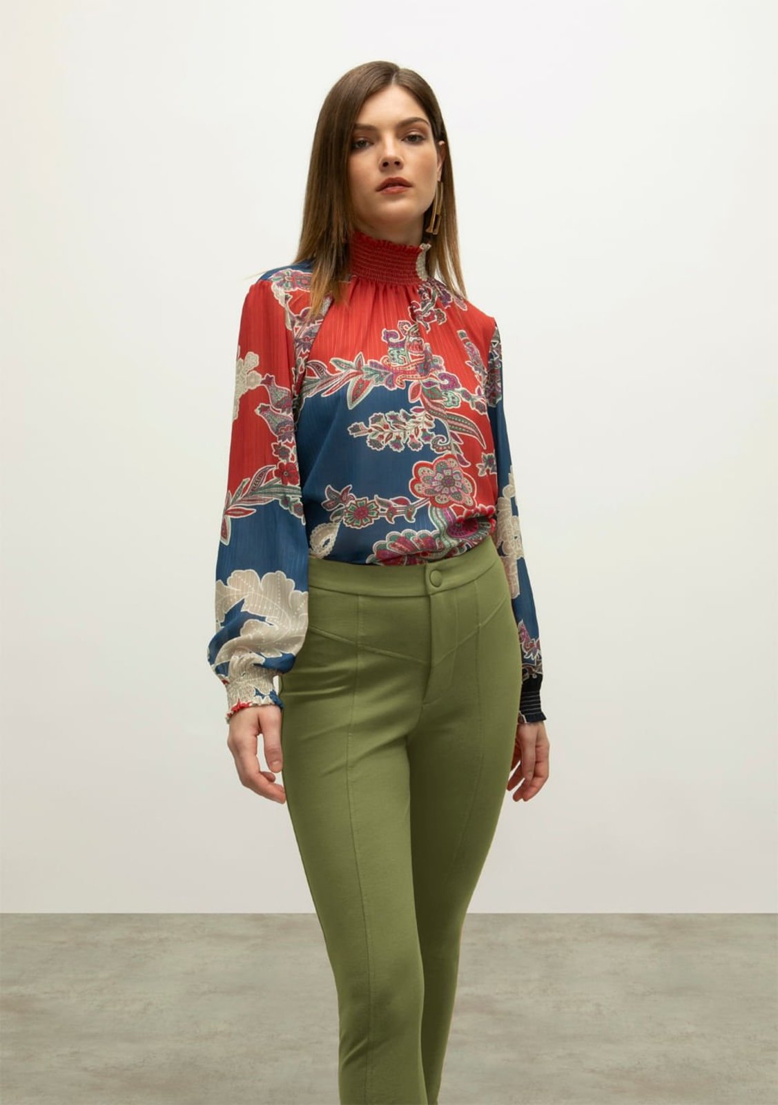 Vista 2 Calça Iódice Legging Cós Alto Com Recorte verde IÓDICE verde