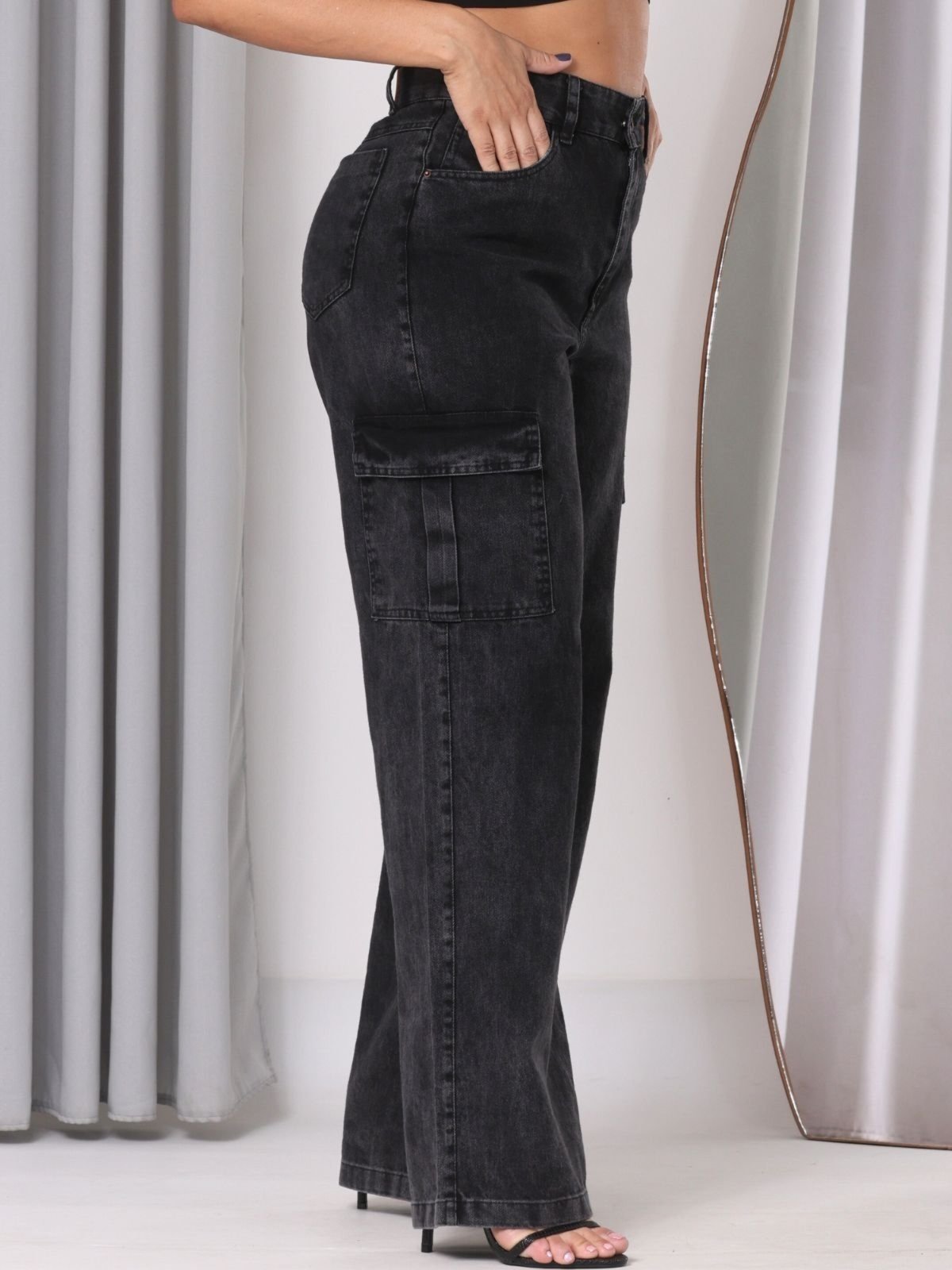 Calça Donna De Paula Cargo Cinza Grafite Marmorizada Cintura Alta E Bolsos Laterais