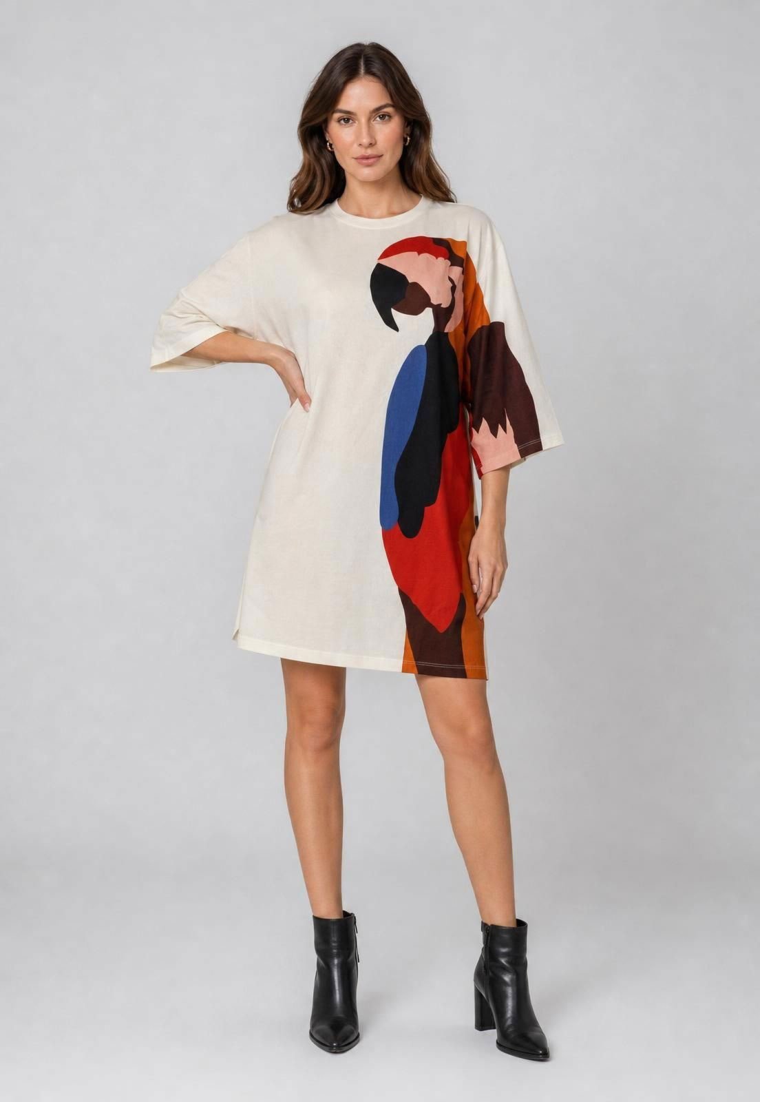 Vestido Curto FARM Modelagem Ampla Arara Branco