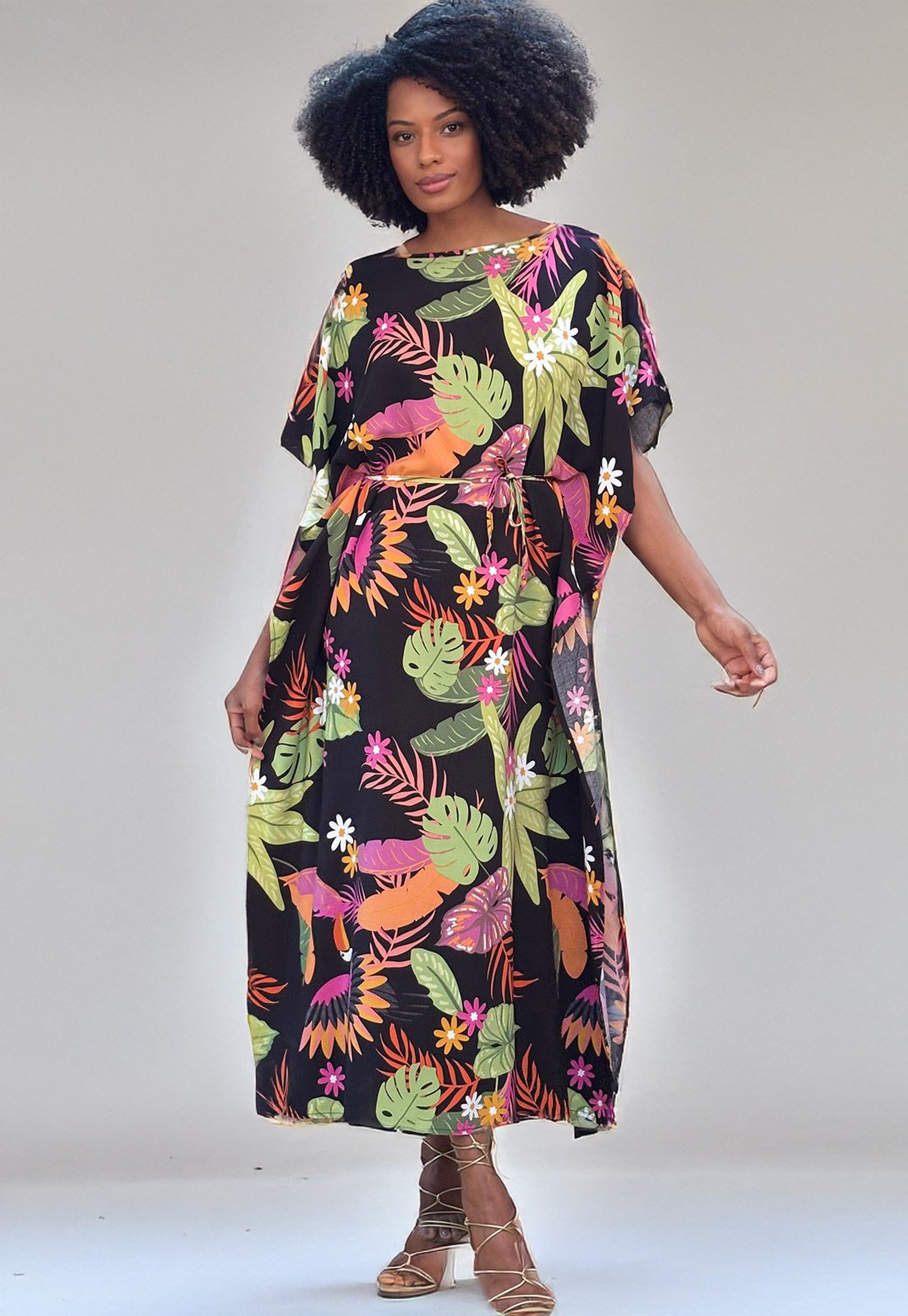 Vista 3 Vestido Amazonia Vital Kaftan Viscose Longo Estampa Noite Botânica bordô/estampado/laranja/verde Amazonia Vital bordô/estampado/laranja/verde