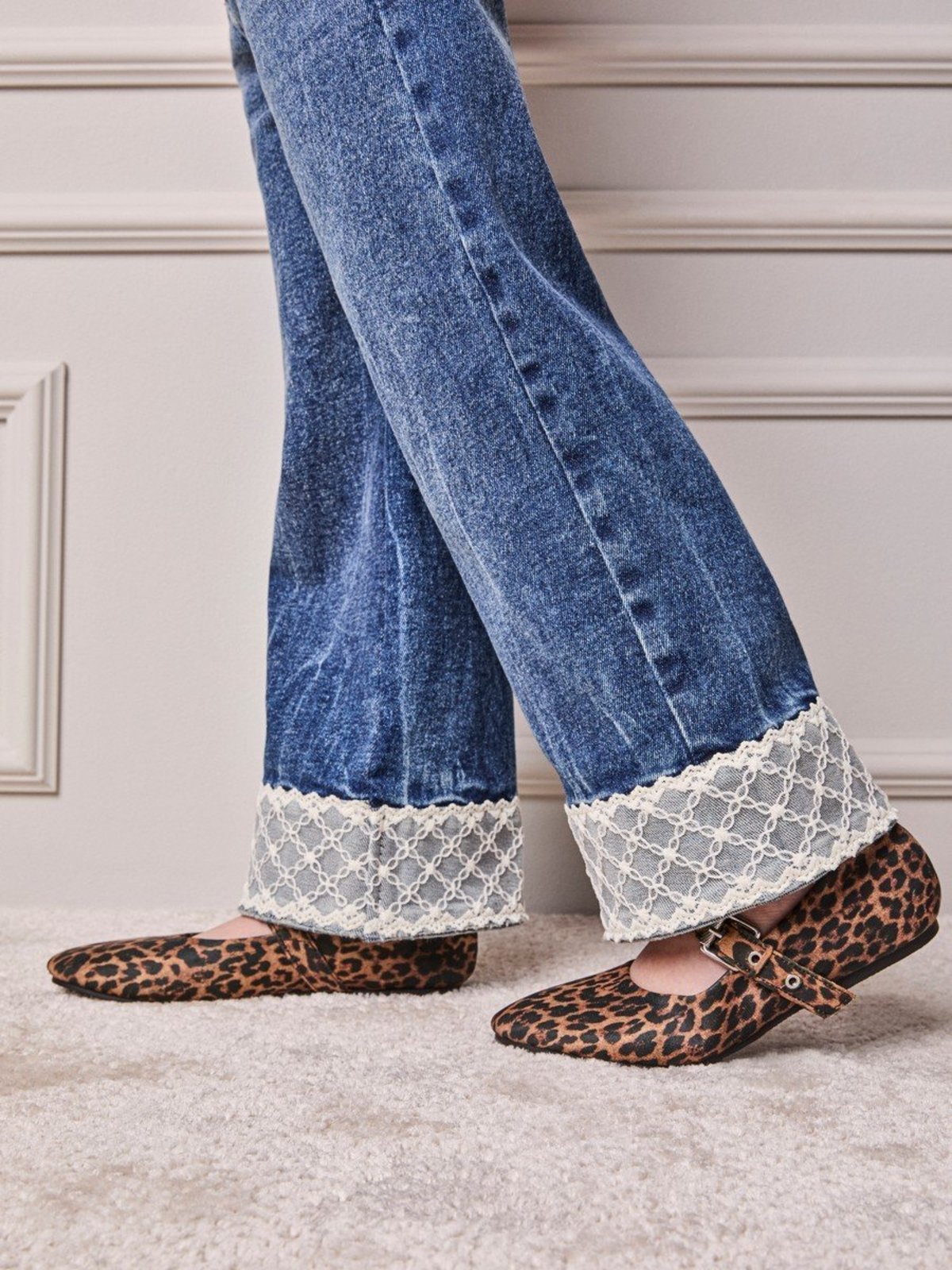 Infantil - Calça Menina Animê Jeans com Renda na Barra
