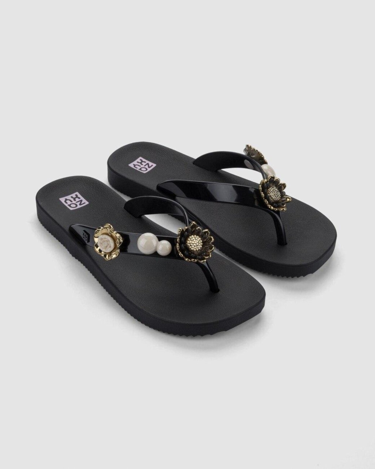 Chinelo Dedo Feminino Zaxy Flip Preto