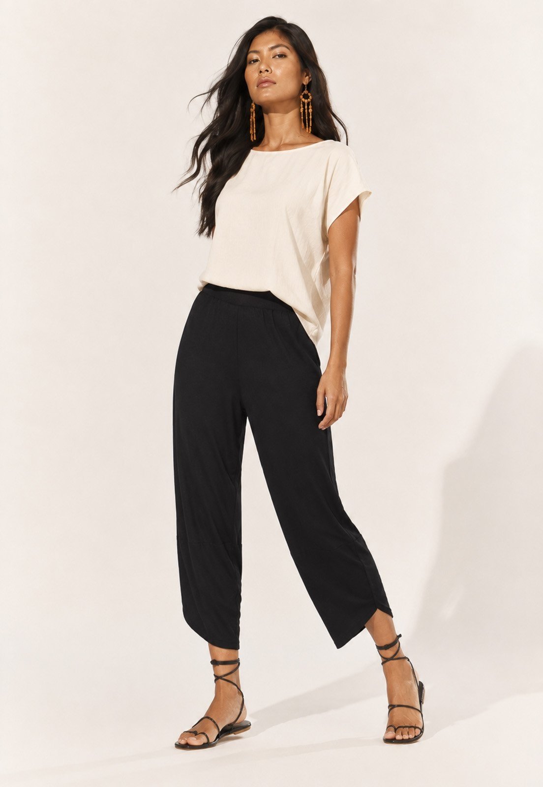 Calça Amazonia Vital Pantacourt Malha com Bolso Solto Preta