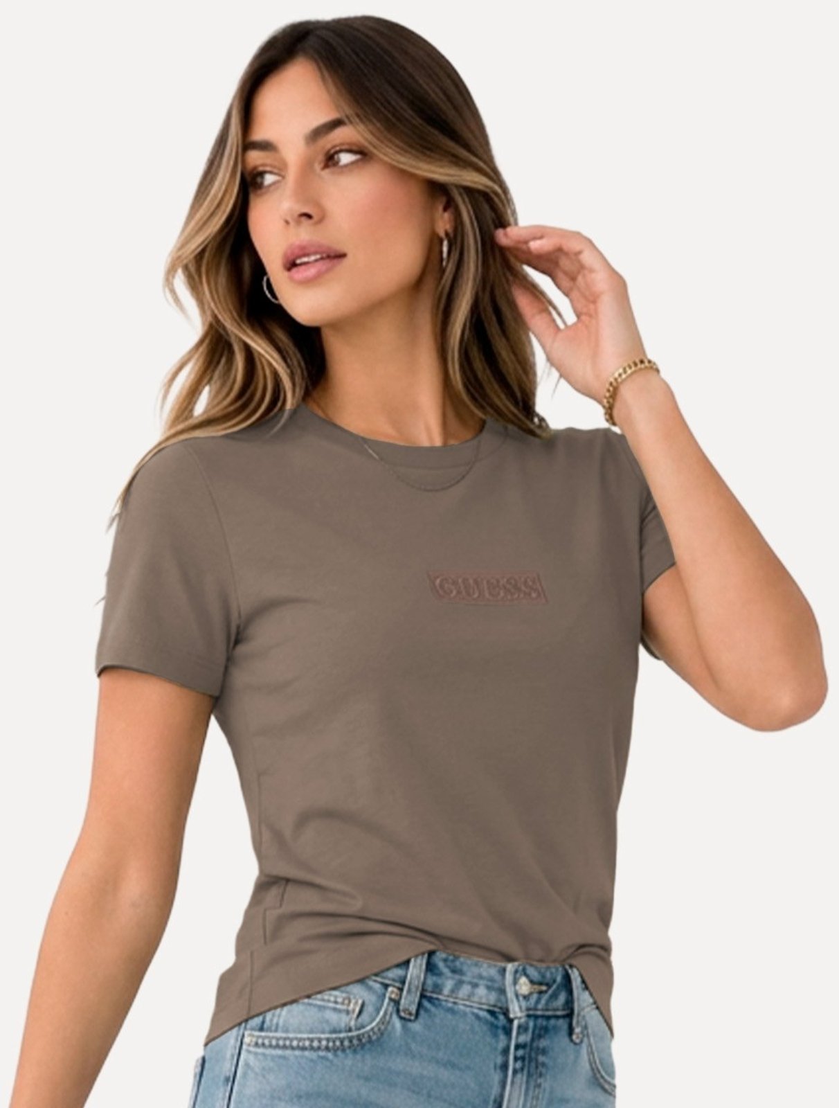 Camiseta Guess Feminina Patch Small Logo Marrom