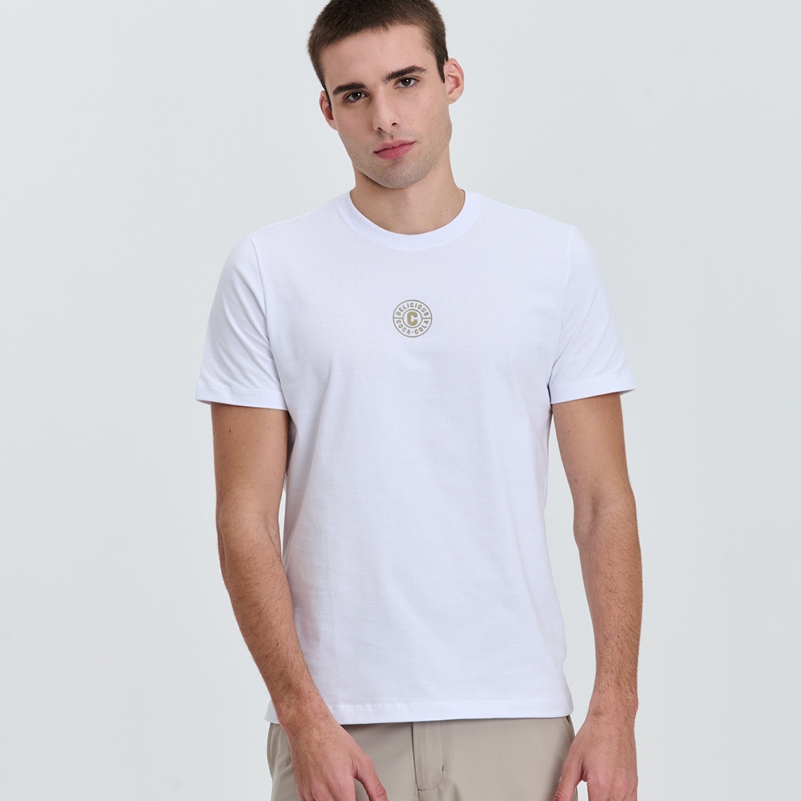 Camiseta Masculina Comfort Delicious Coca-Cola Jeans Branco Óptico
