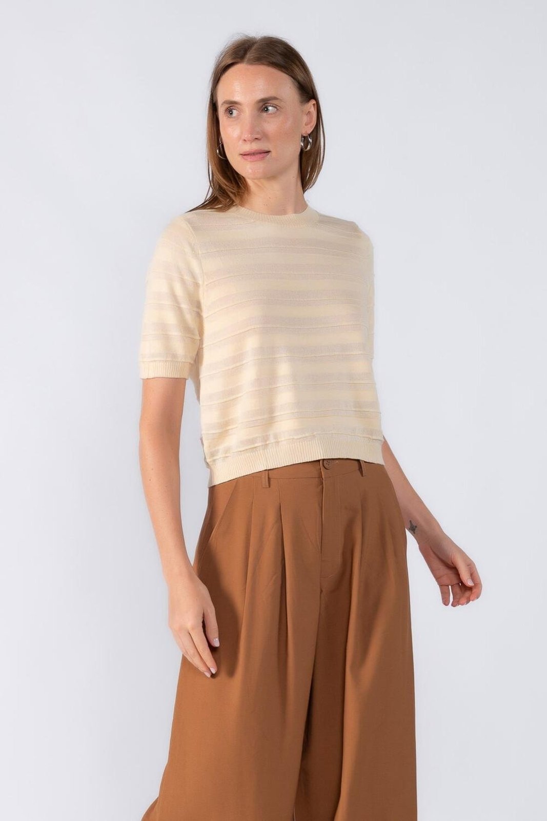 Blusa listrada manga curta Bege