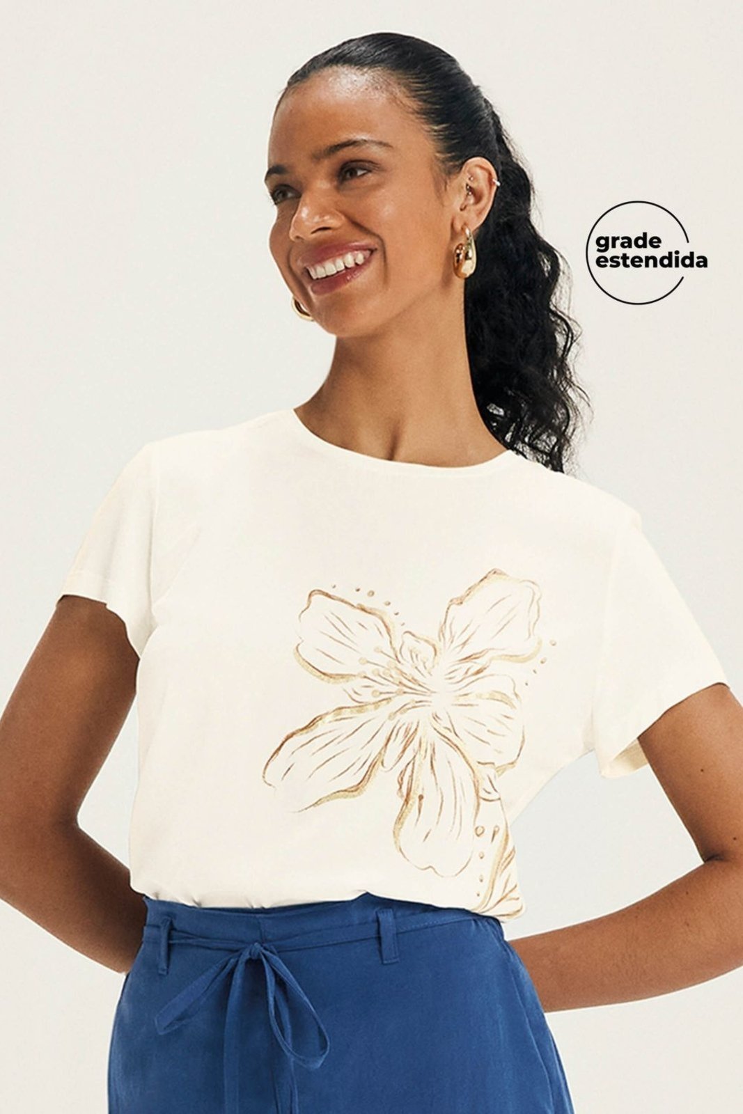 Blusa Feminina Regular Floral Marialícia Bege