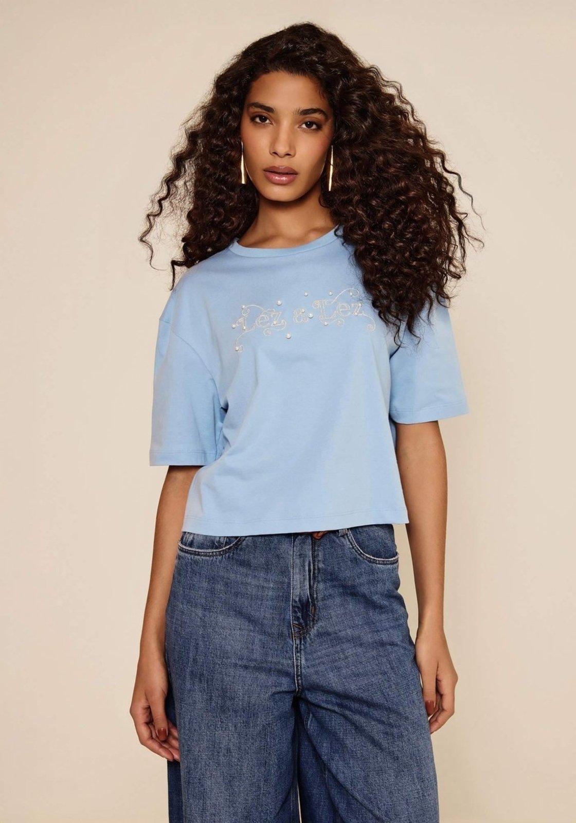T-shirt Bordada De Mangas Curtas Com Pérolas