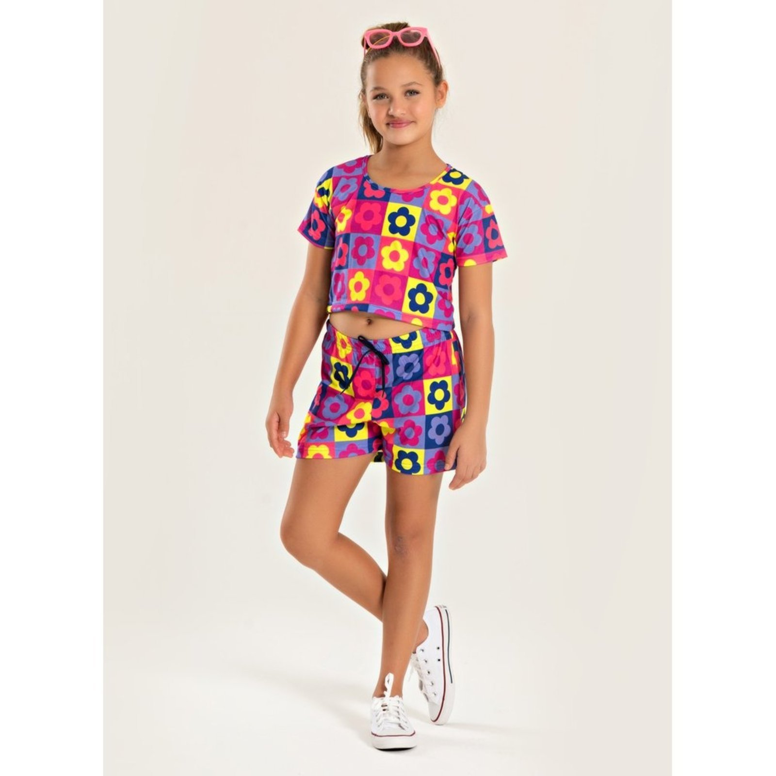 Infantil – Conjunto Verão Menina Tulipa Cropped e Shorts Com Cadarço Florzinhas