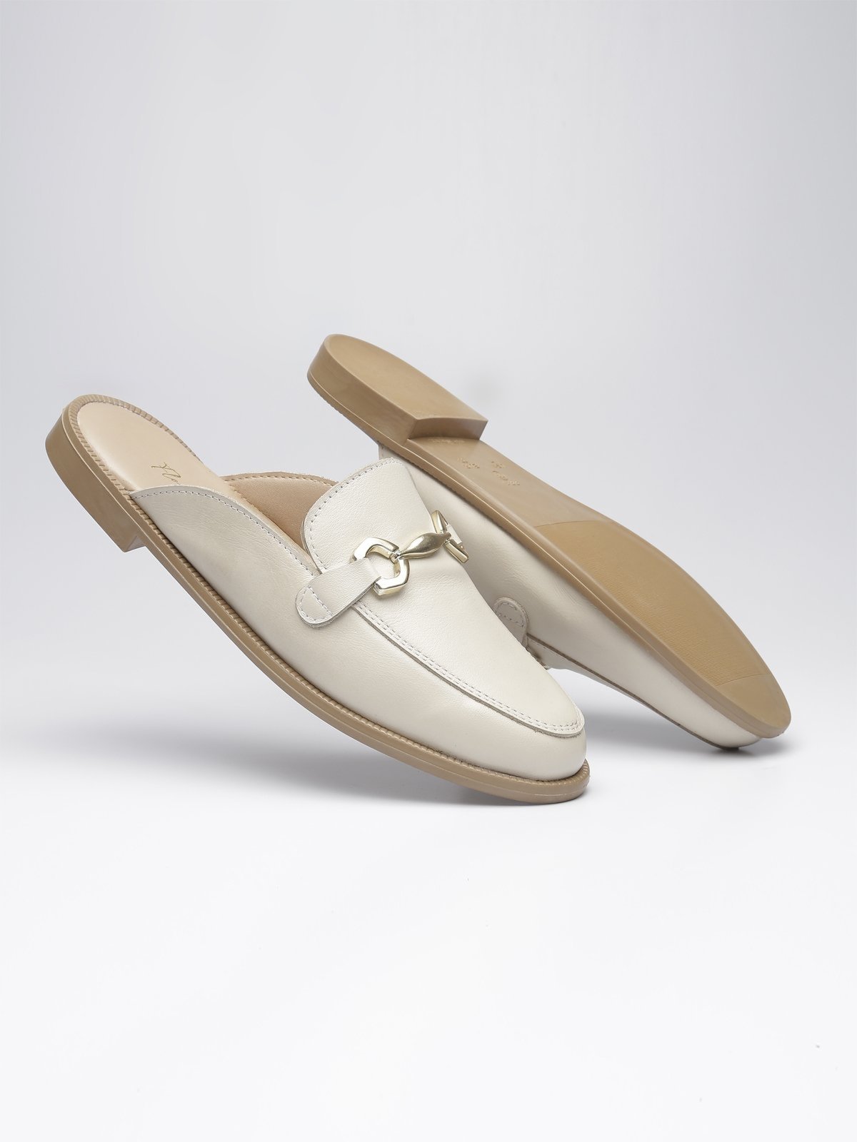 Mule Feminino Mocassim Flor de Griffe Couro Legítimo Elegante Confortável Macio Off - White