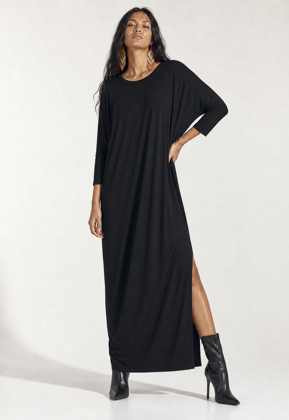 Vestido Longo Amazonia Vital Morcego Manga 3/4 Assimétrico Preto