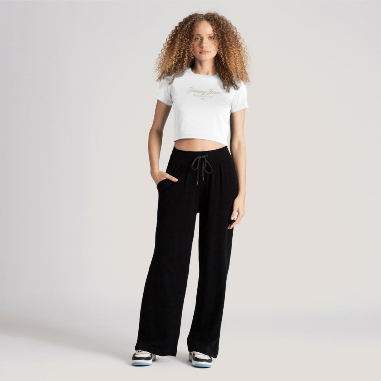 Vista 3 Cropped Logo Cursivo Tommy Jeans branco Tommy Jeans branco