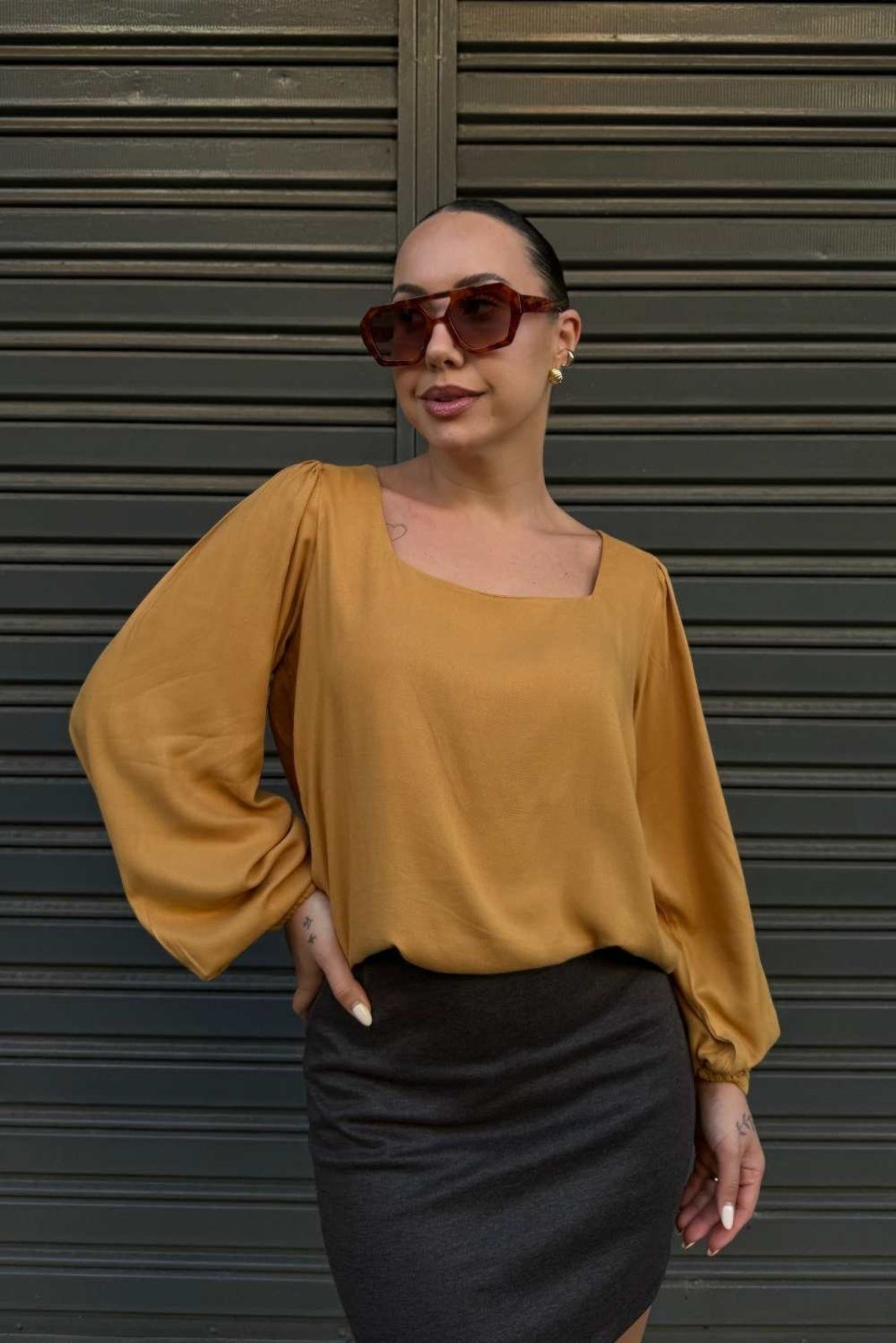 Vista 2 Blusa Vanibele Viscose Camelo caramelo Vanibele caramelo