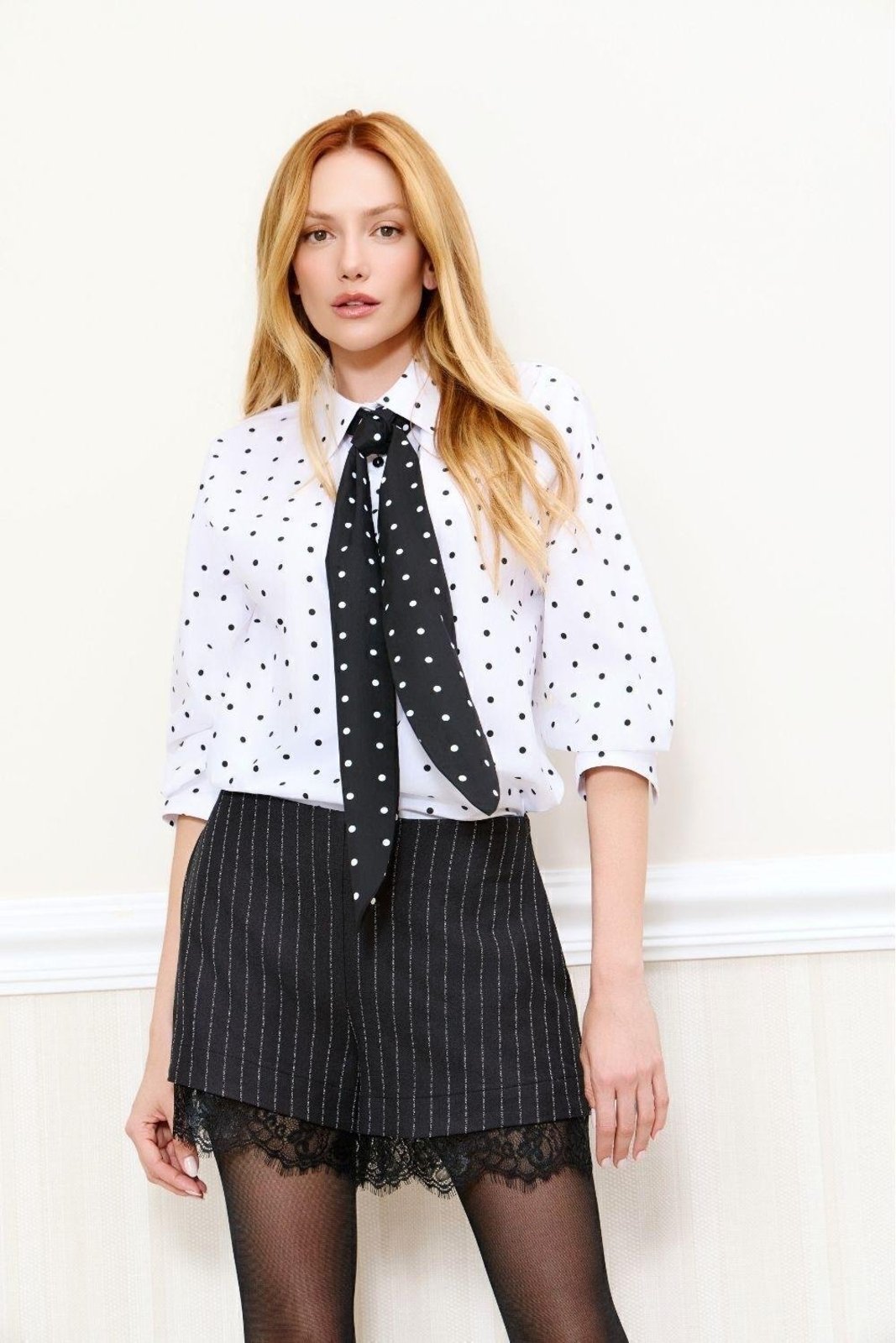 Short Alfaiataria Com Renda Carlota Costa Preto