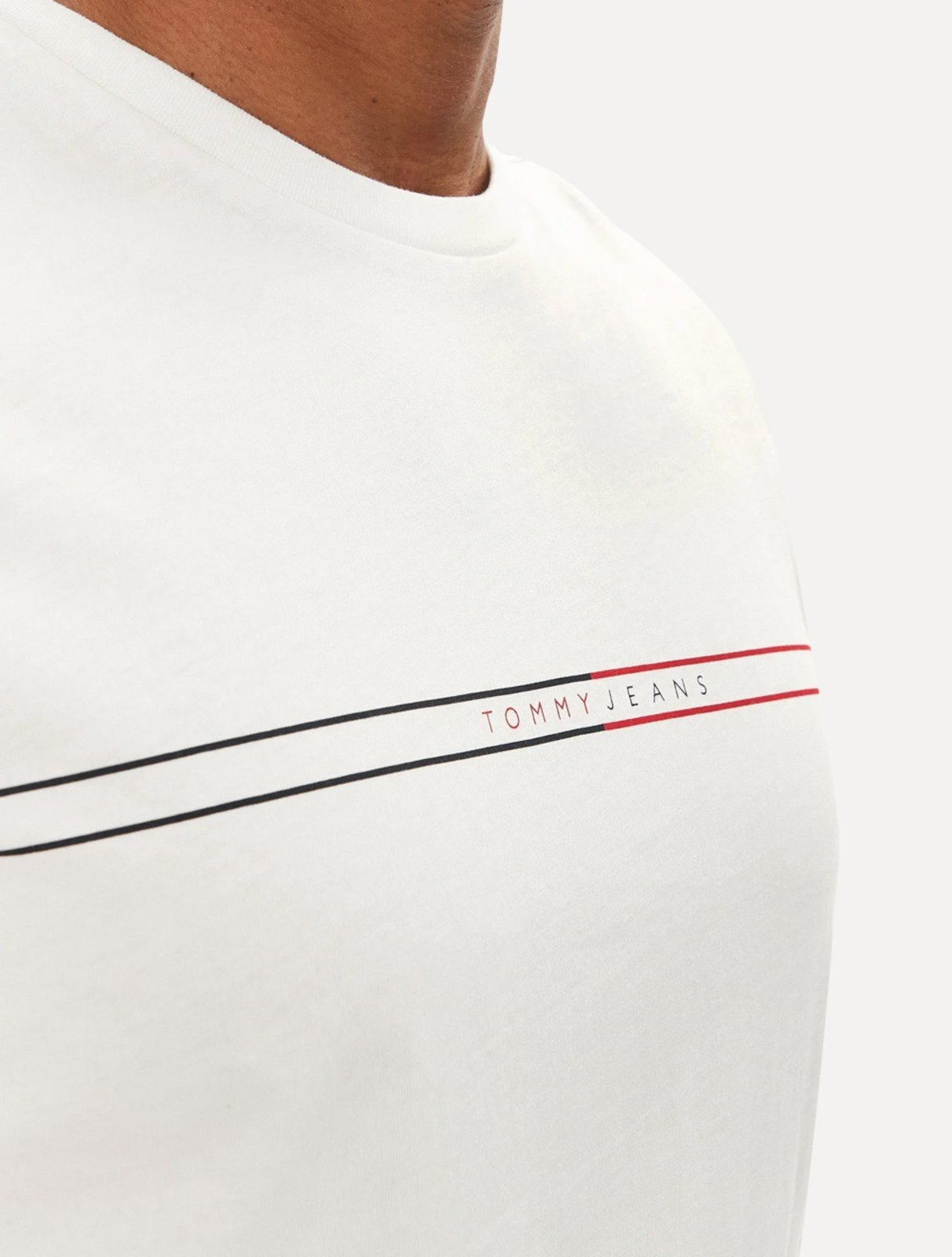 Vista 3 Camiseta Tommy Jeans Masculina Core Linear Stripe Logo Branca branco Tommy Jeans branco