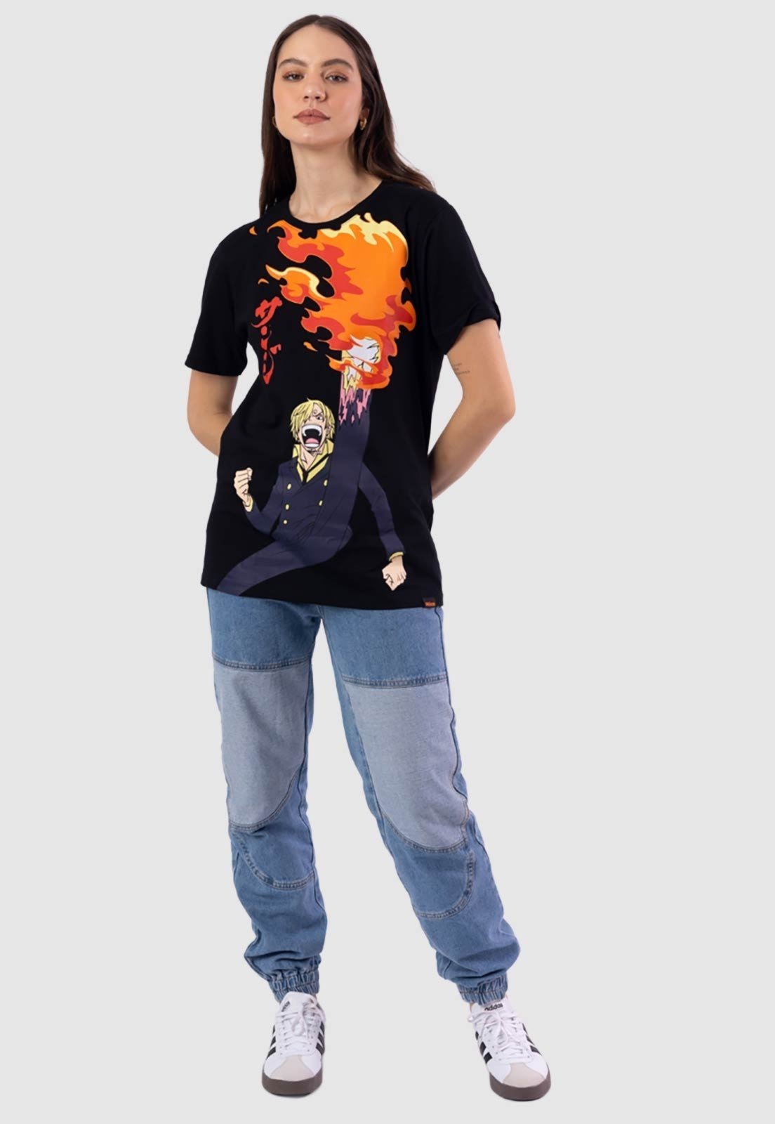 Camiseta Piticas One Piece Sanji Estilo Perna Negra Preto