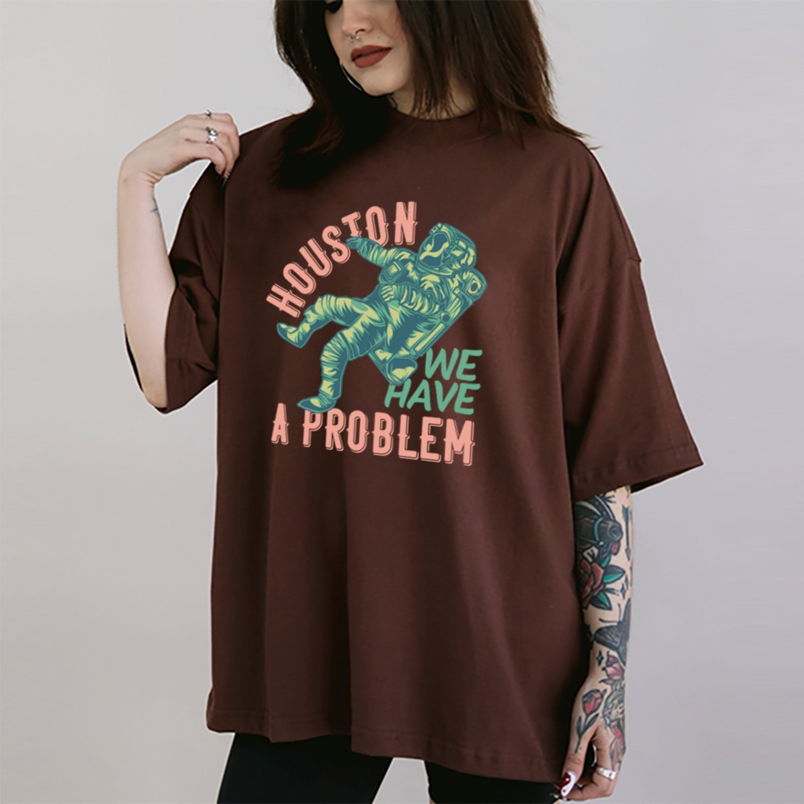 Vista 2 Camiseta Ousy Houston We Have a Problem Oversized Unissex branco ousy branco