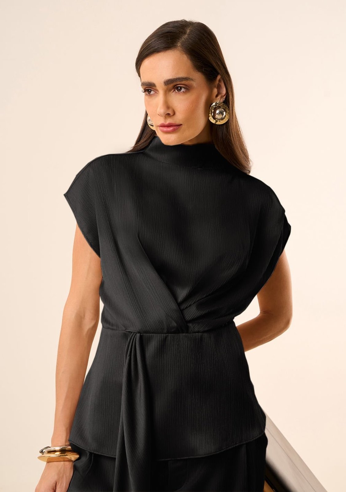 Blusa Maria Valentina Ajustada Gola Alta Manga Curta Padrão Preto