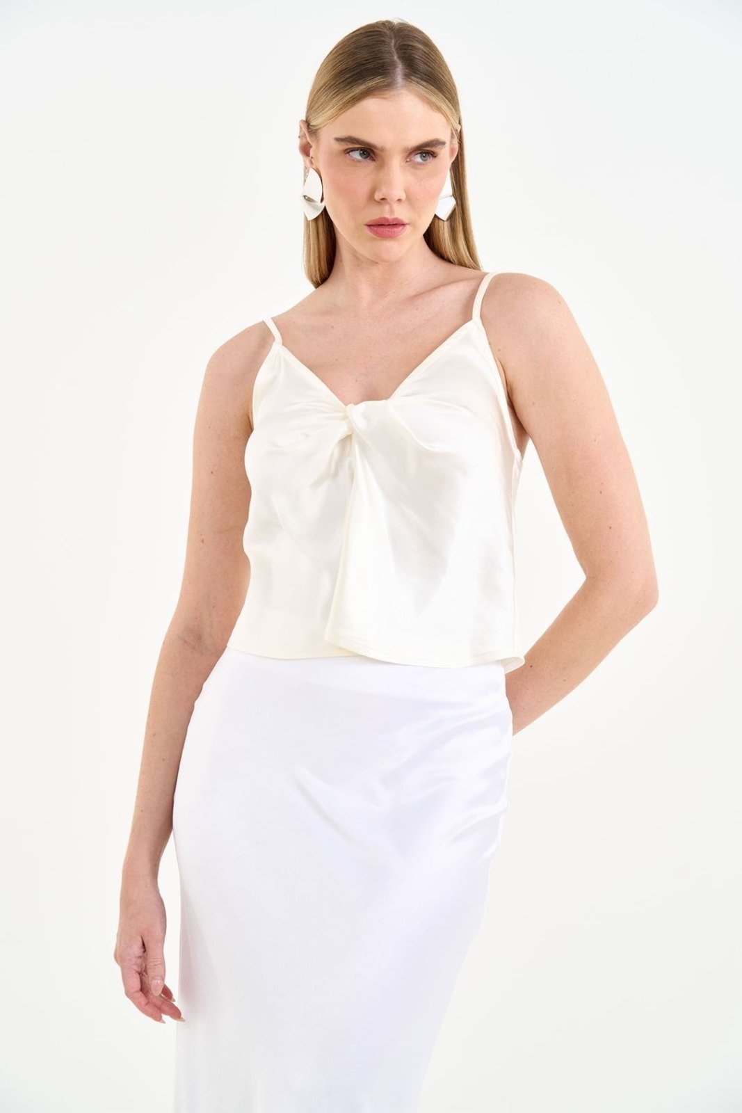 Vista 2 Blusa de Alcinha com Decote V Torcido ACT FEMININO branco ACT FEMININO branco