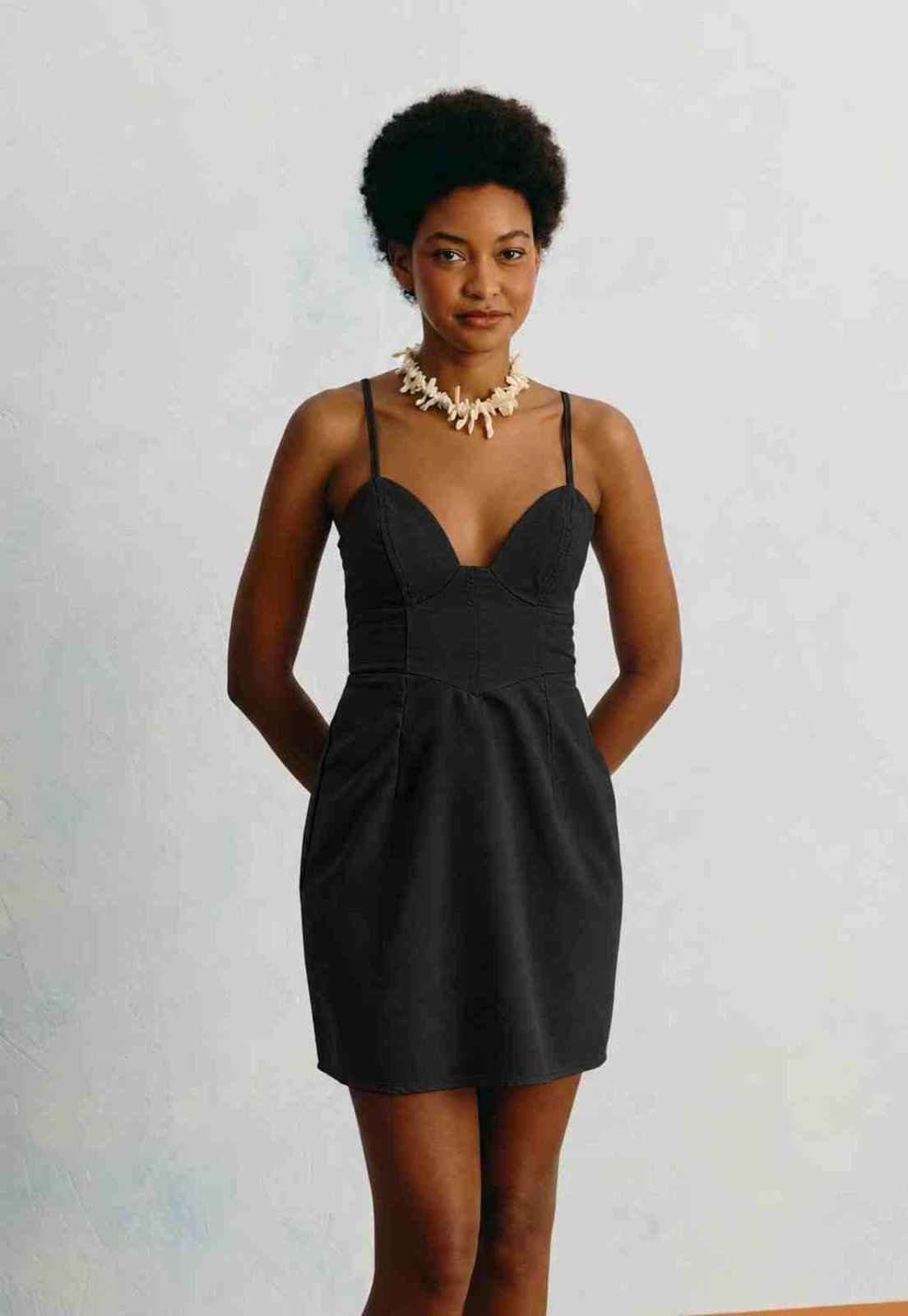 Vestido Curto Liso Corset Preto