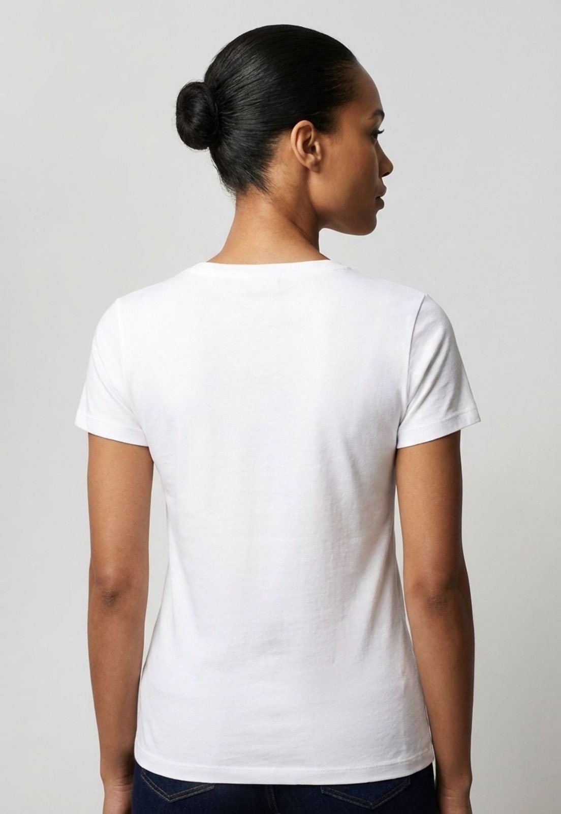 Vista 3 Camiseta Feminina Tommy Jeans Slim V Neck Branca branco Tommy Jeans branco